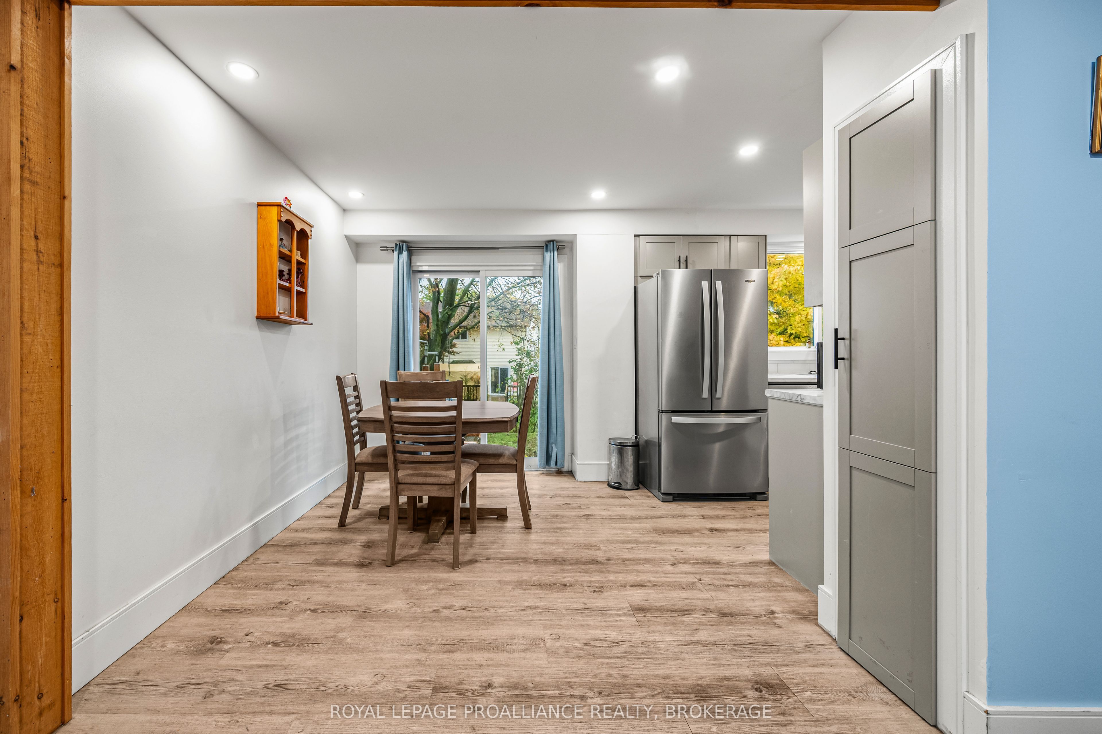 879 Beaconhill Court Property Photo 8