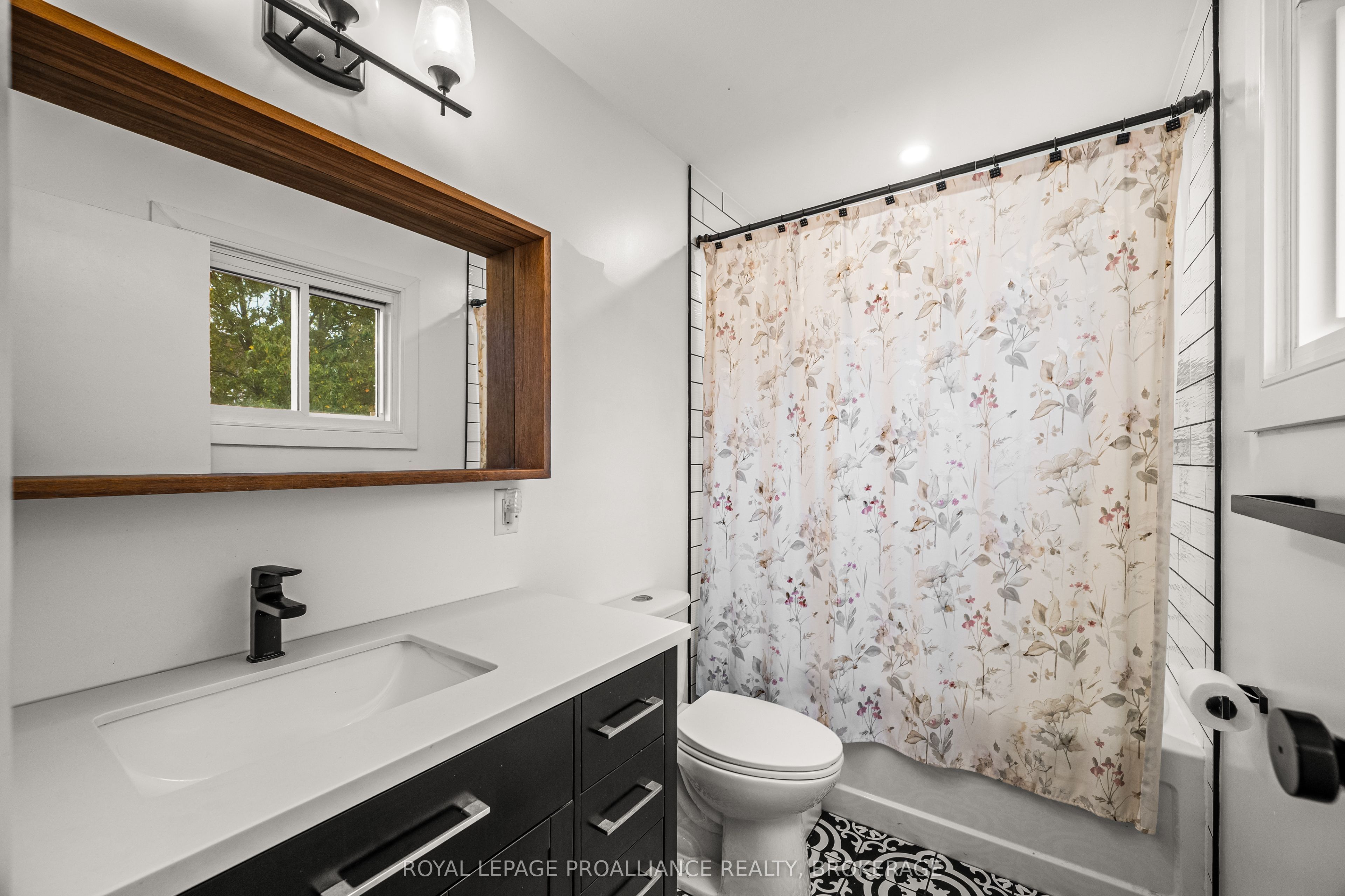 879 Beaconhill Court Property Photo 16