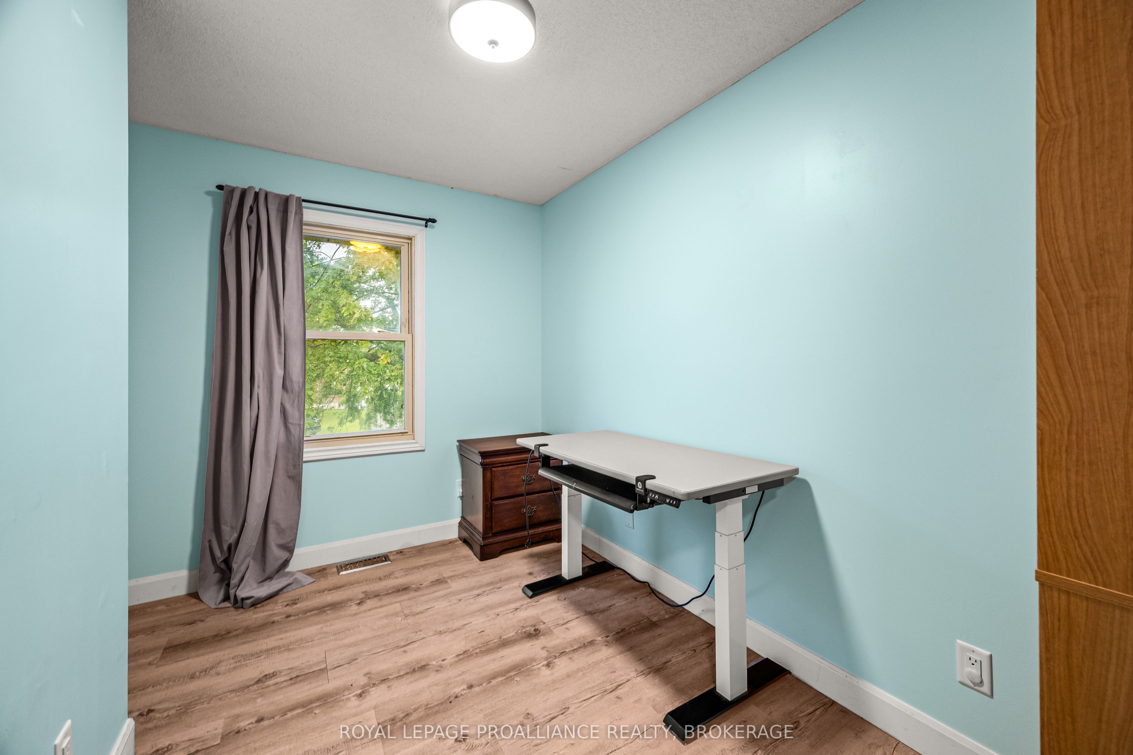 879 Beaconhill Court Property Photo 17