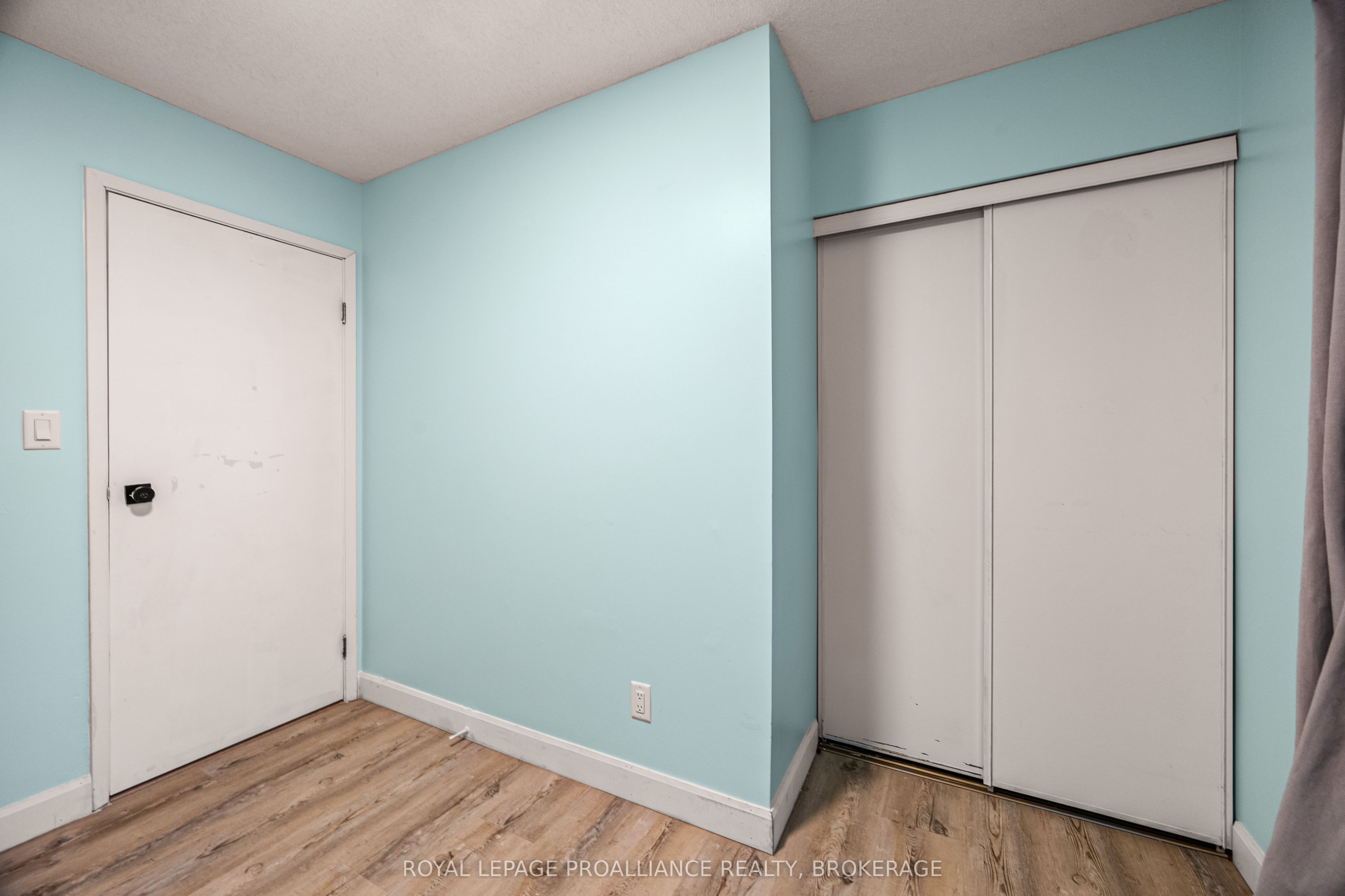 879 Beaconhill Court Property Photo 18