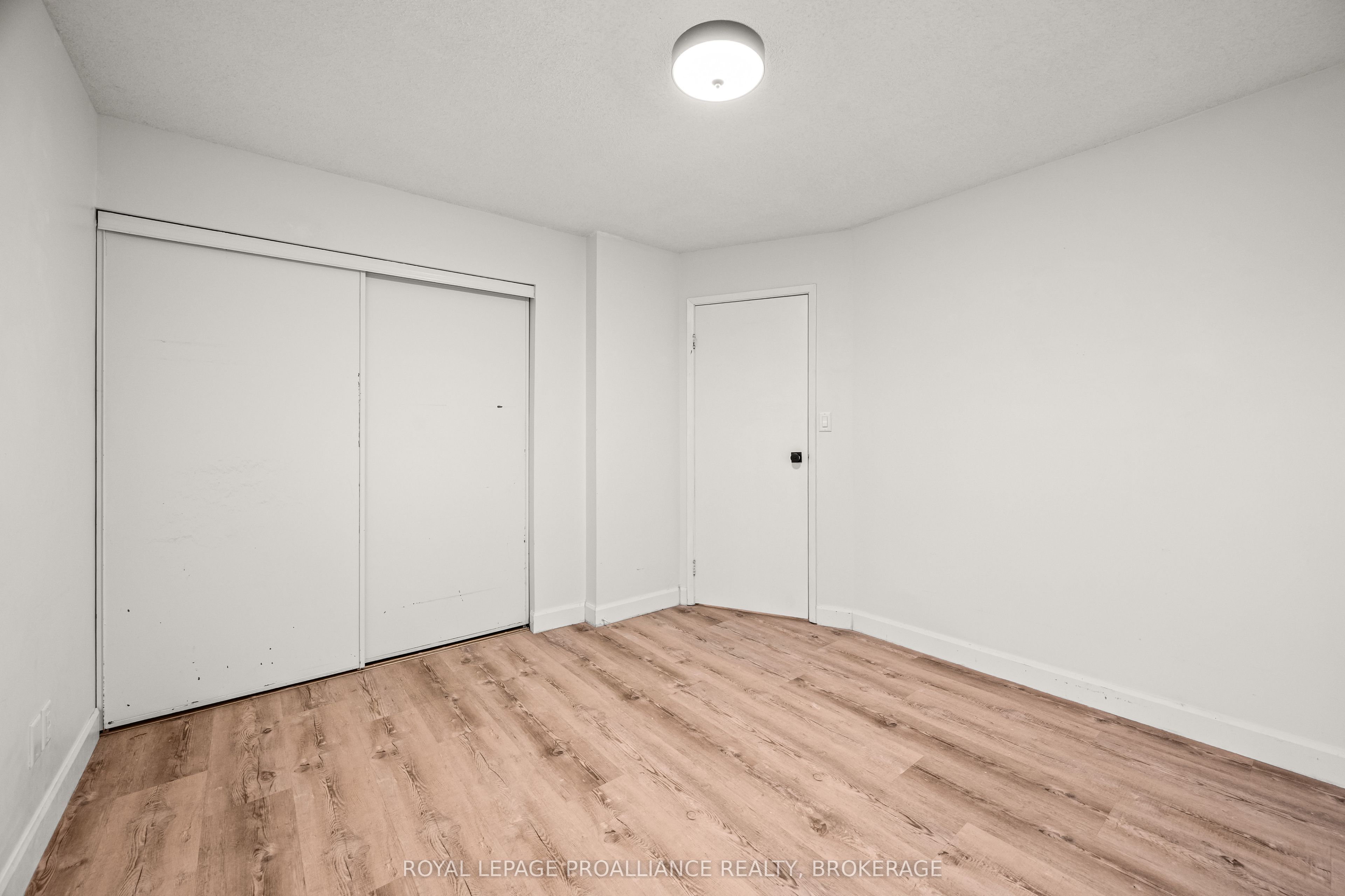 879 Beaconhill Court Property Photo 21