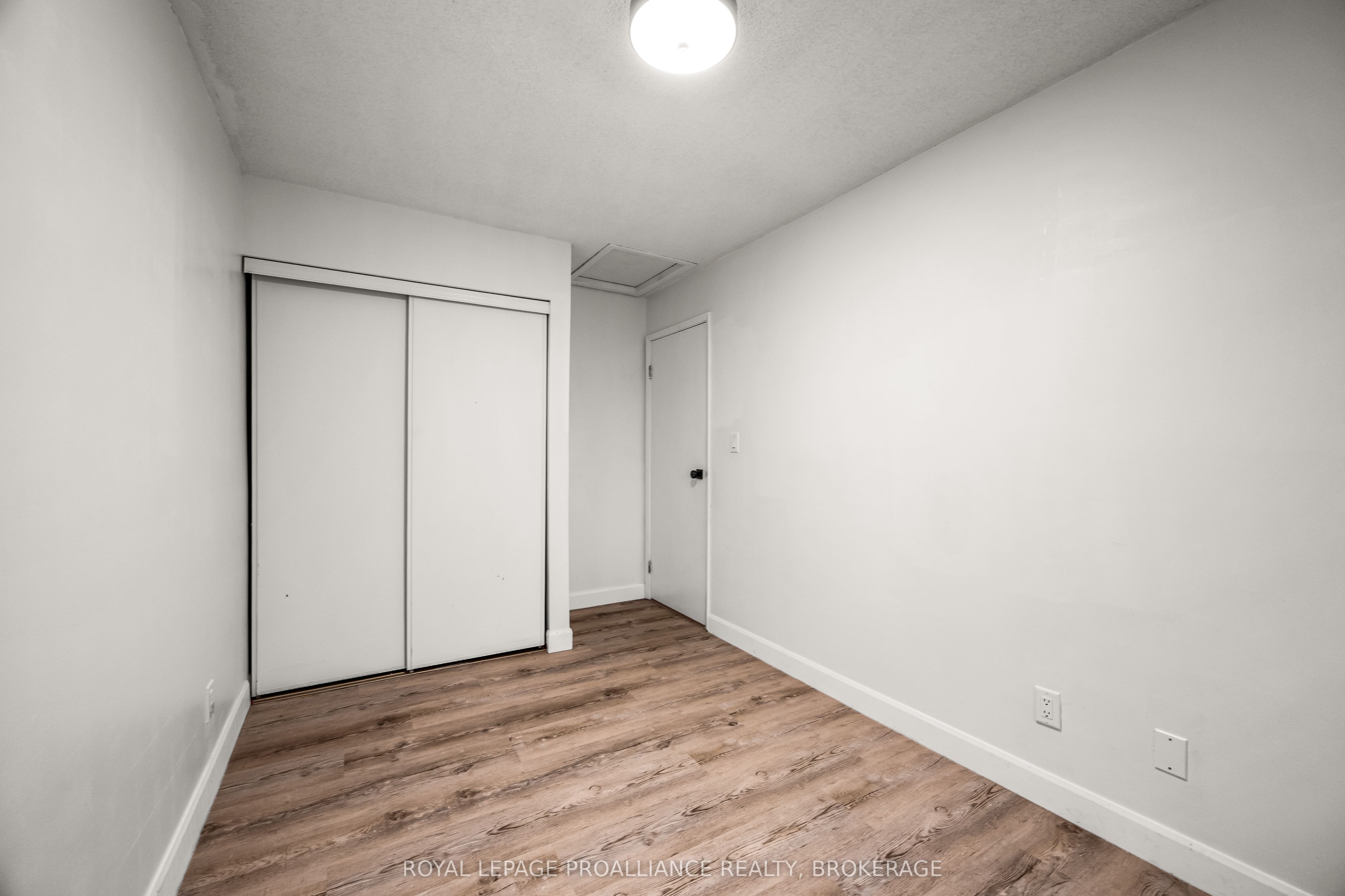 879 Beaconhill Court Property Photo 24