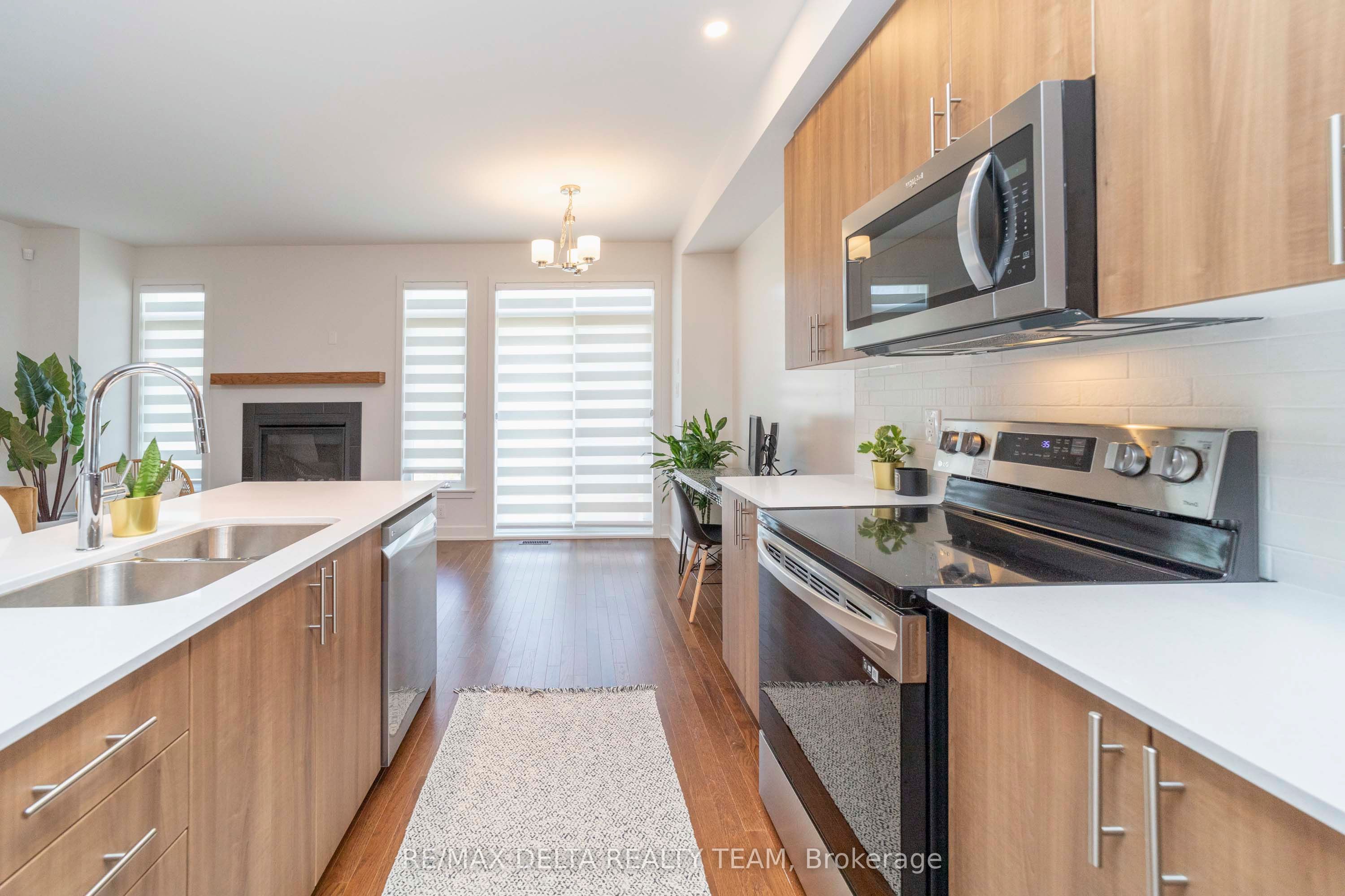 631 Knotridge Street Property Photo 13