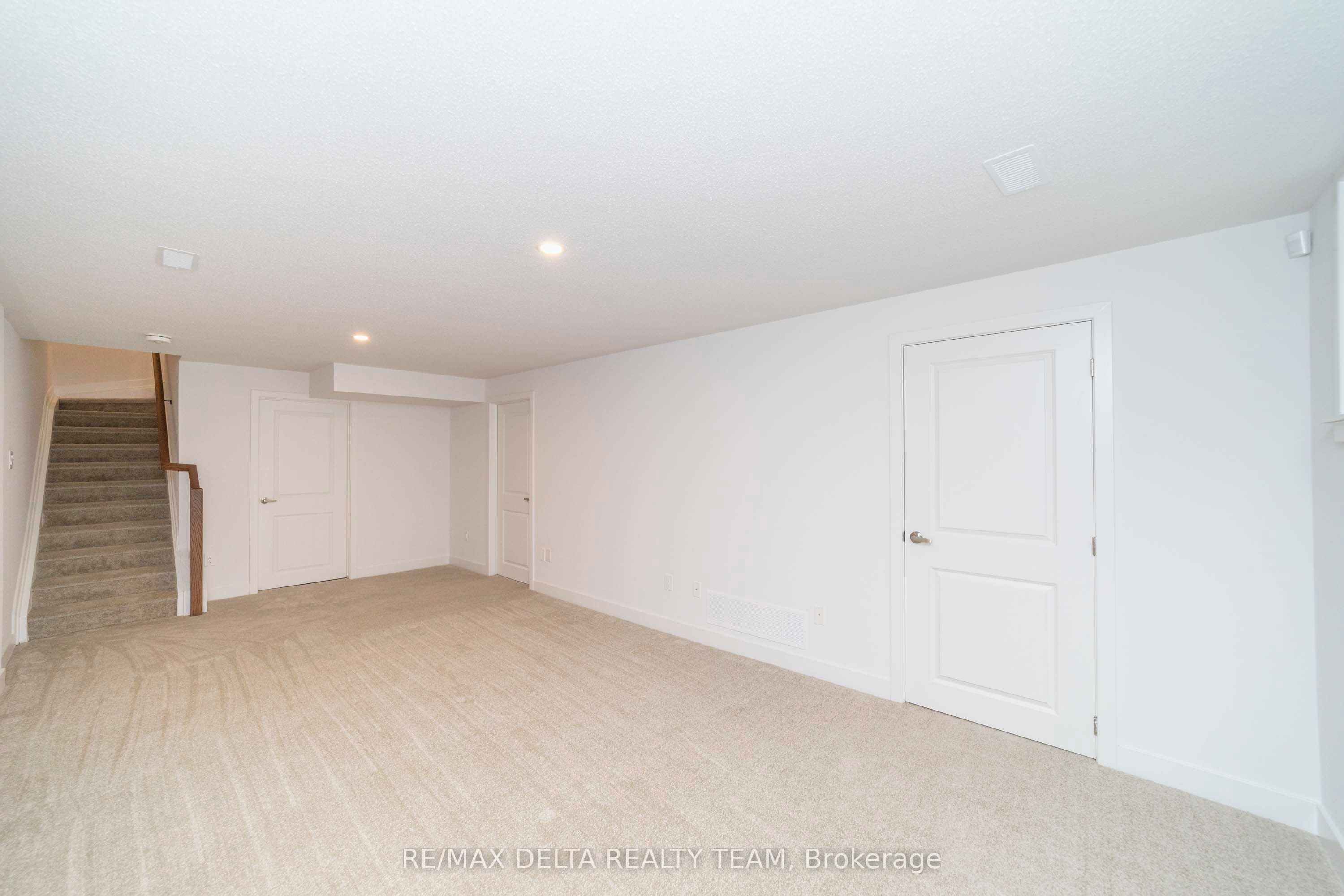 631 Knotridge Street Property Photo 23