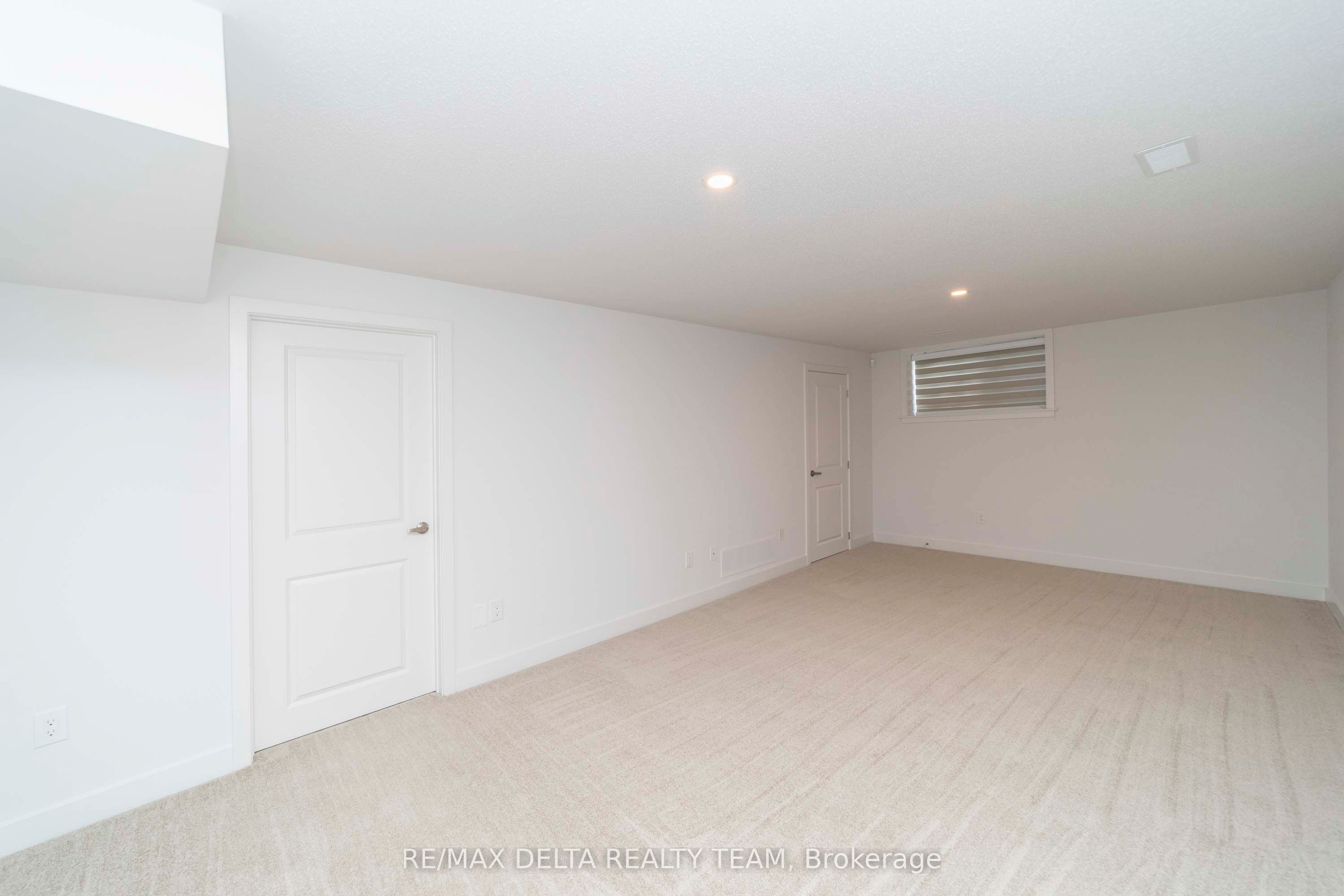 631 Knotridge Street Property Photo 24