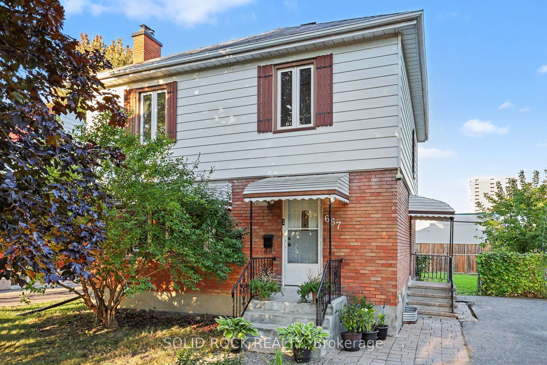 667 Alesther Street Property Photo 1