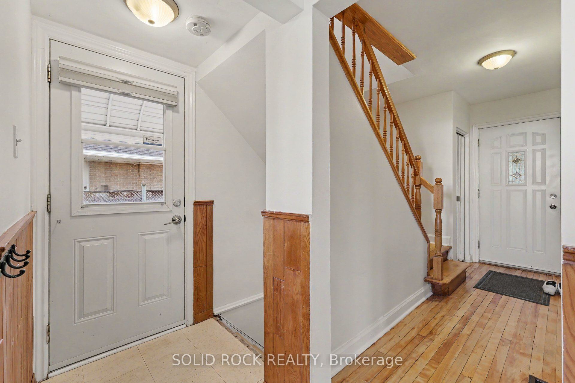 667 Alesther Street Property Photo 3
