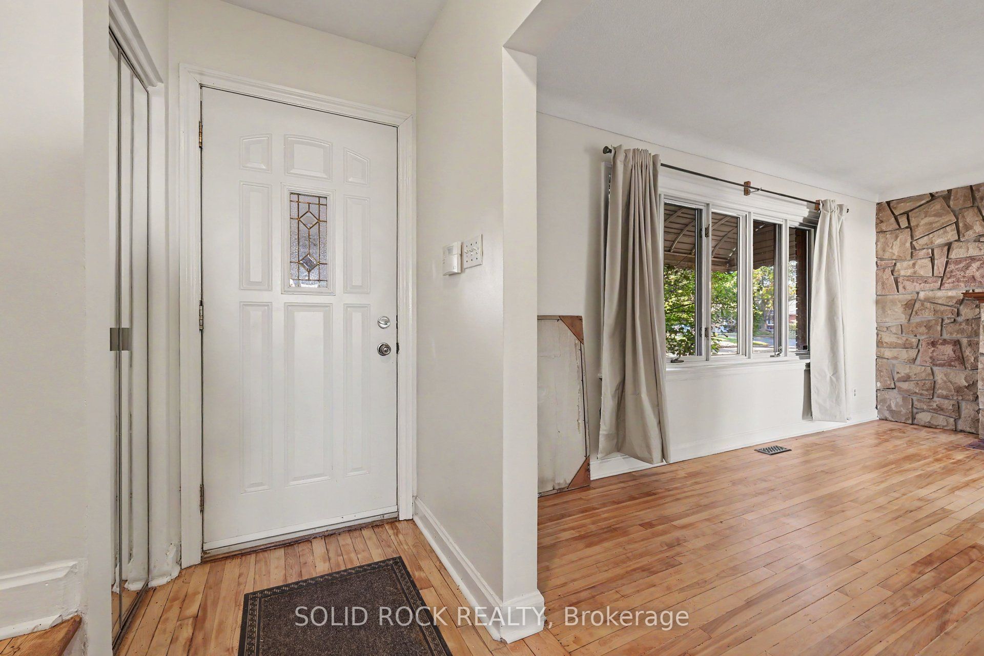 667 Alesther Street Property Photo 5
