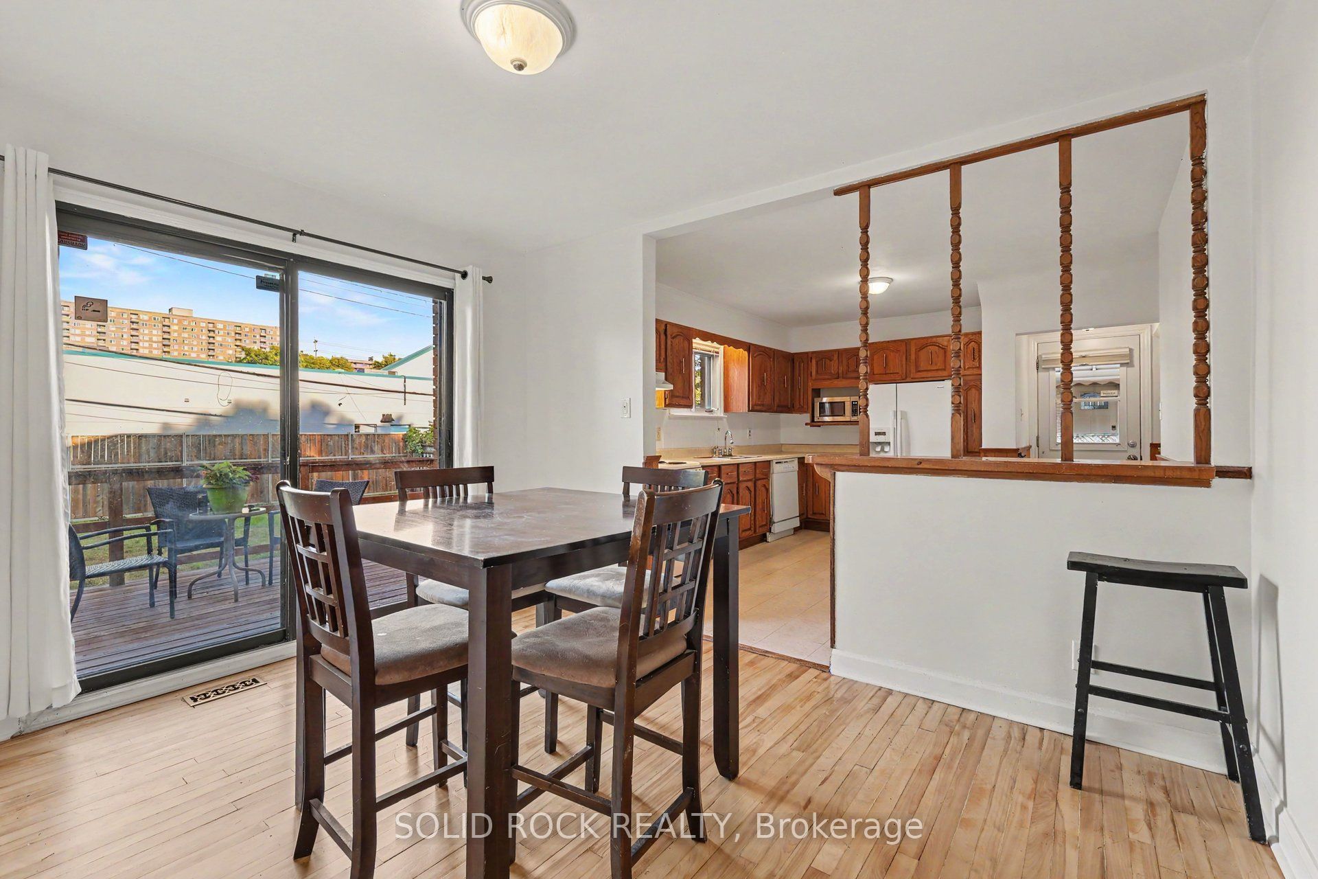 667 Alesther Street Property Photo 8