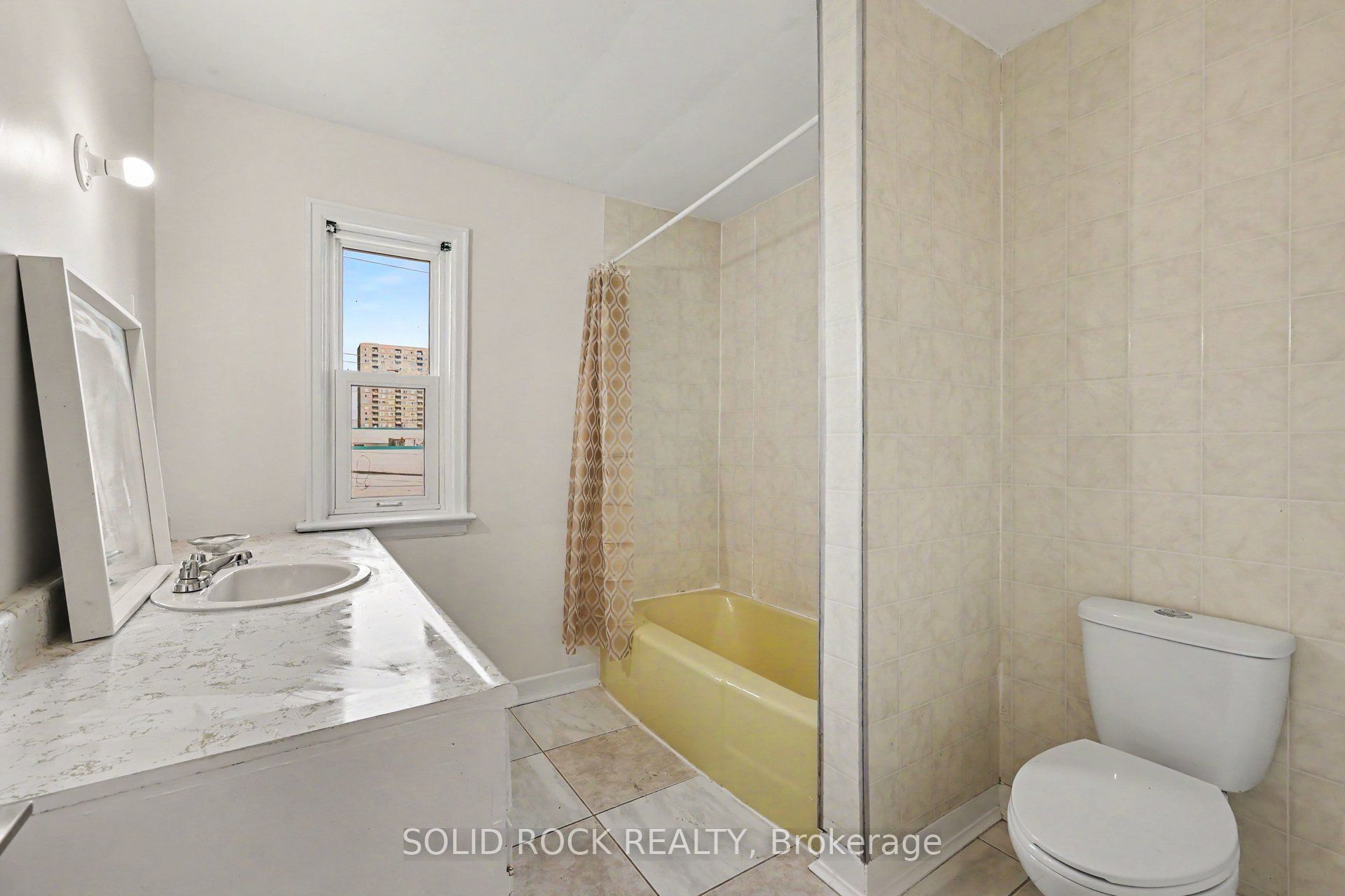 667 Alesther Street Property Photo 16