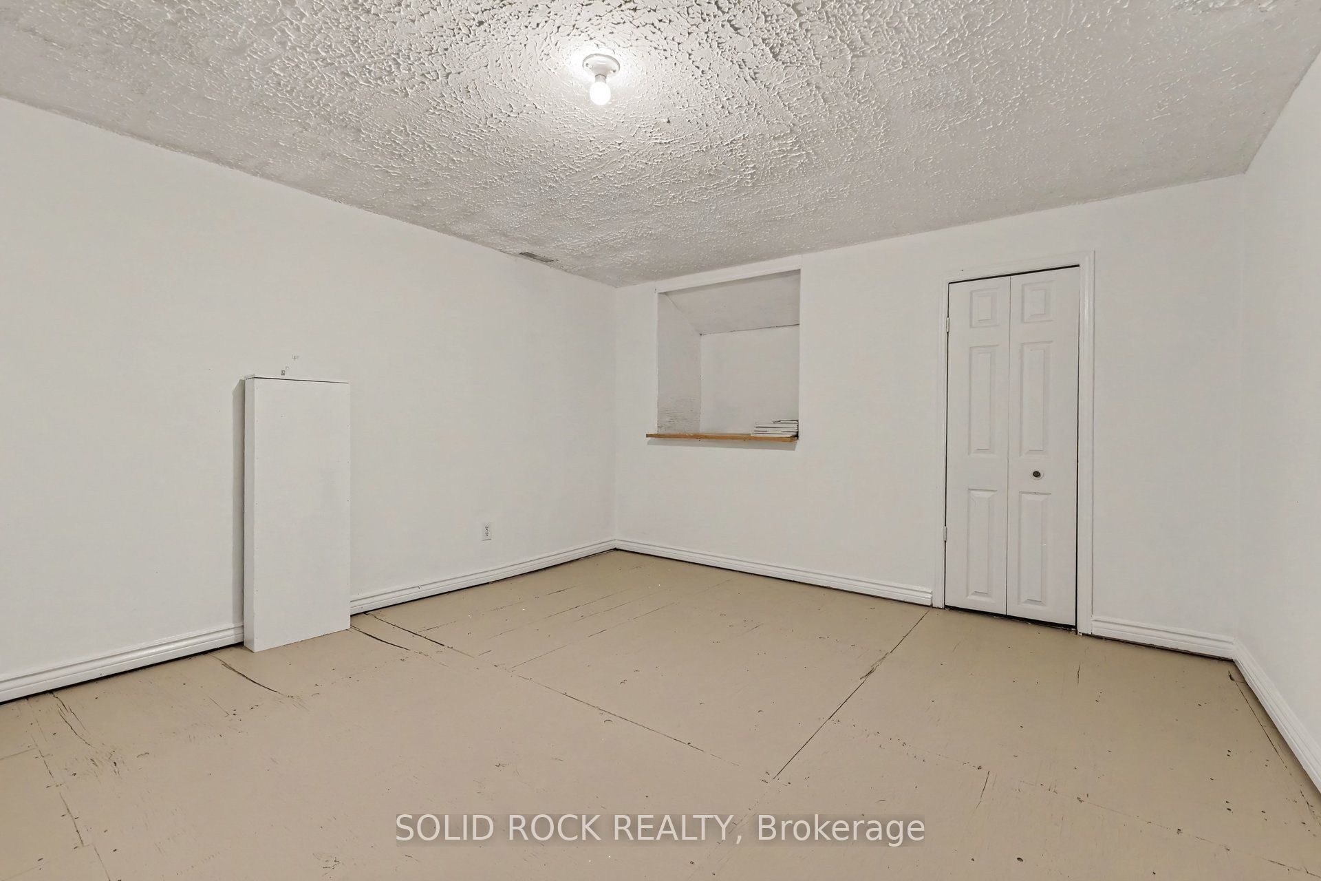 667 Alesther Street Property Photo 24