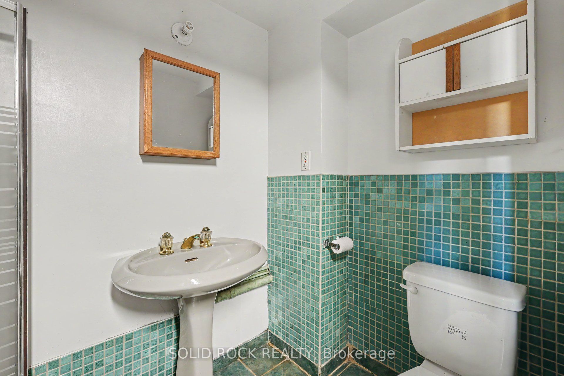 667 Alesther Street Property Photo 26