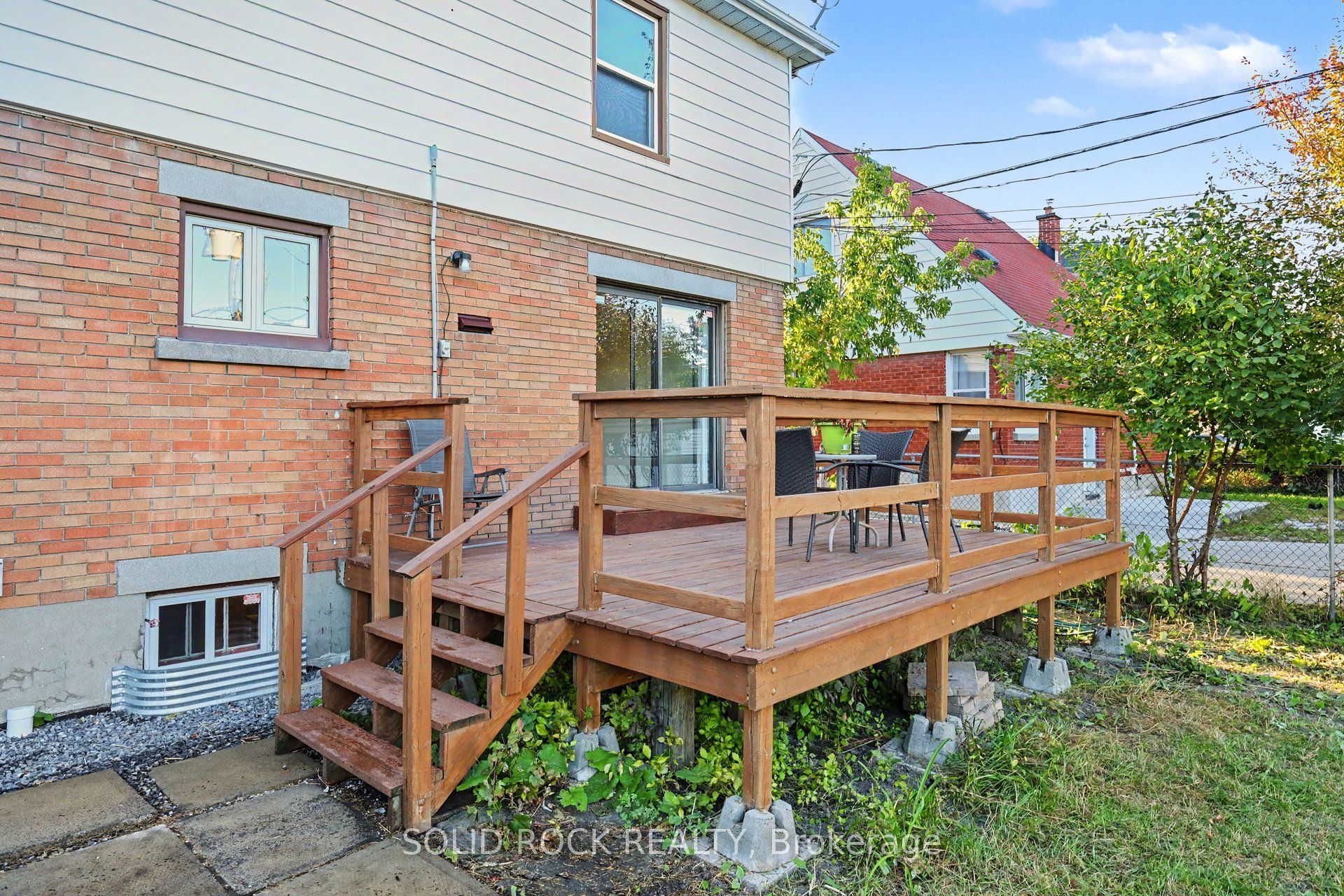 667 Alesther Street Property Photo 31