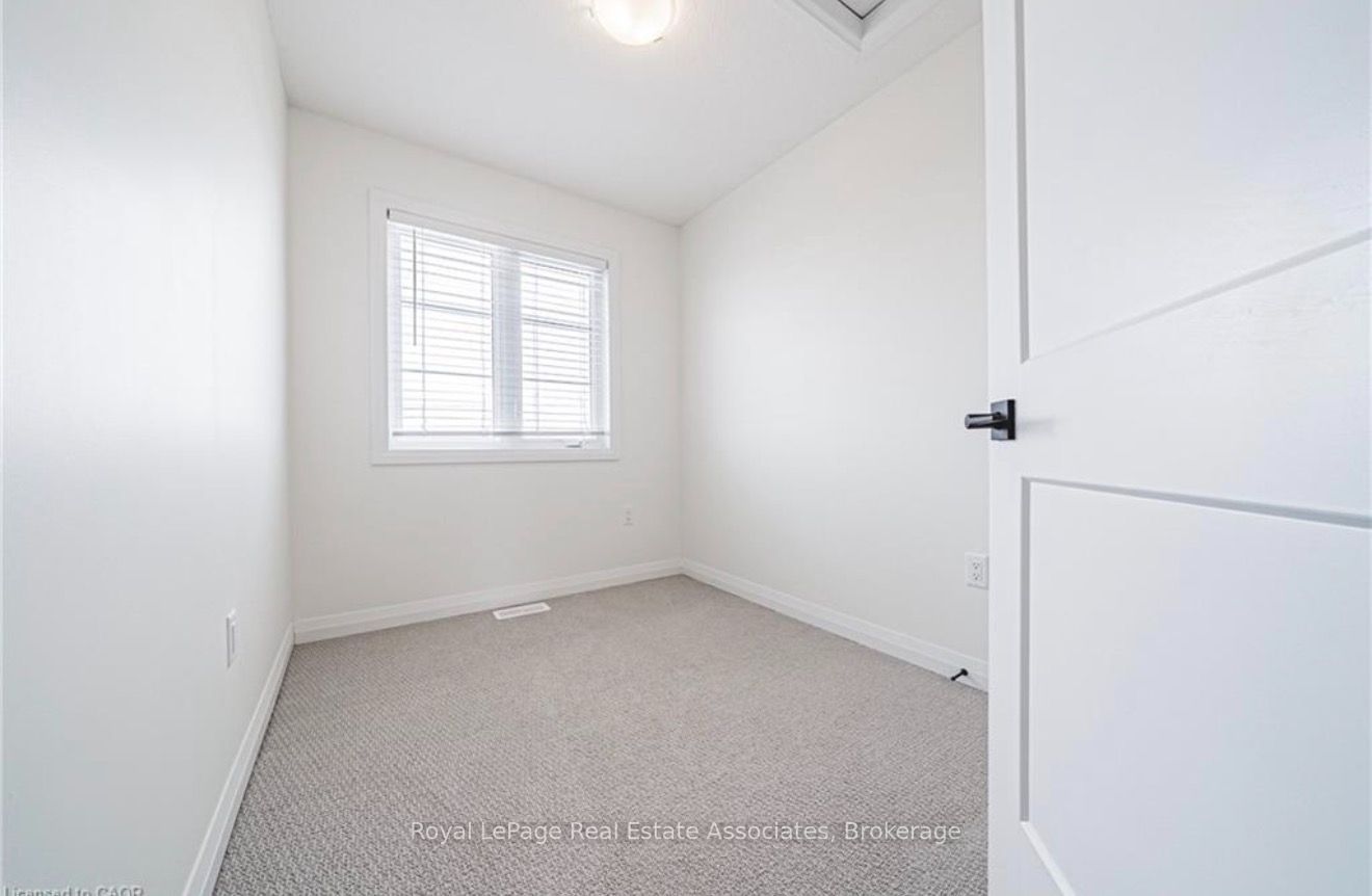 120 Court Drive 17 Property Photo 6