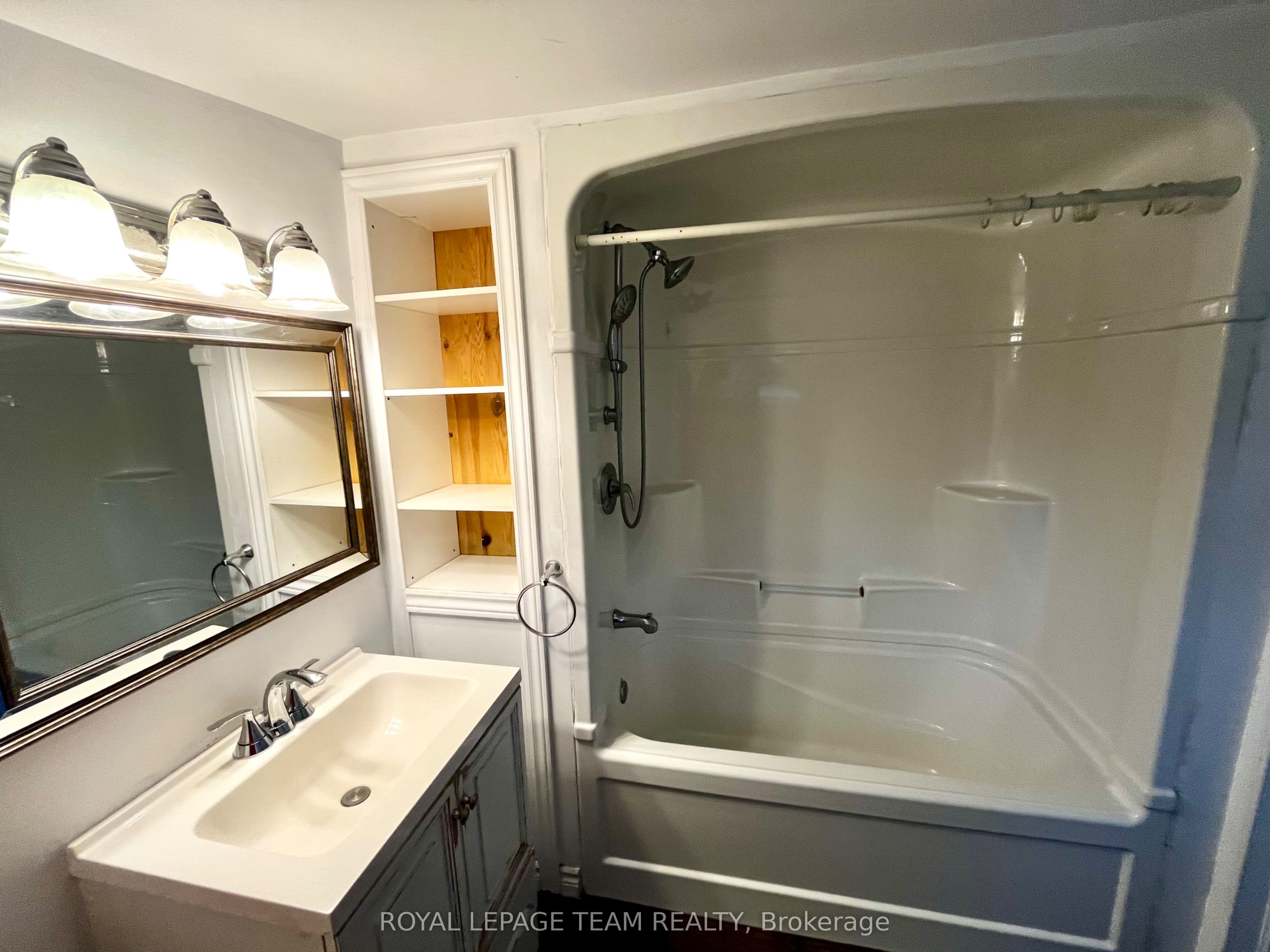 133 Enright Road Property Photo 6