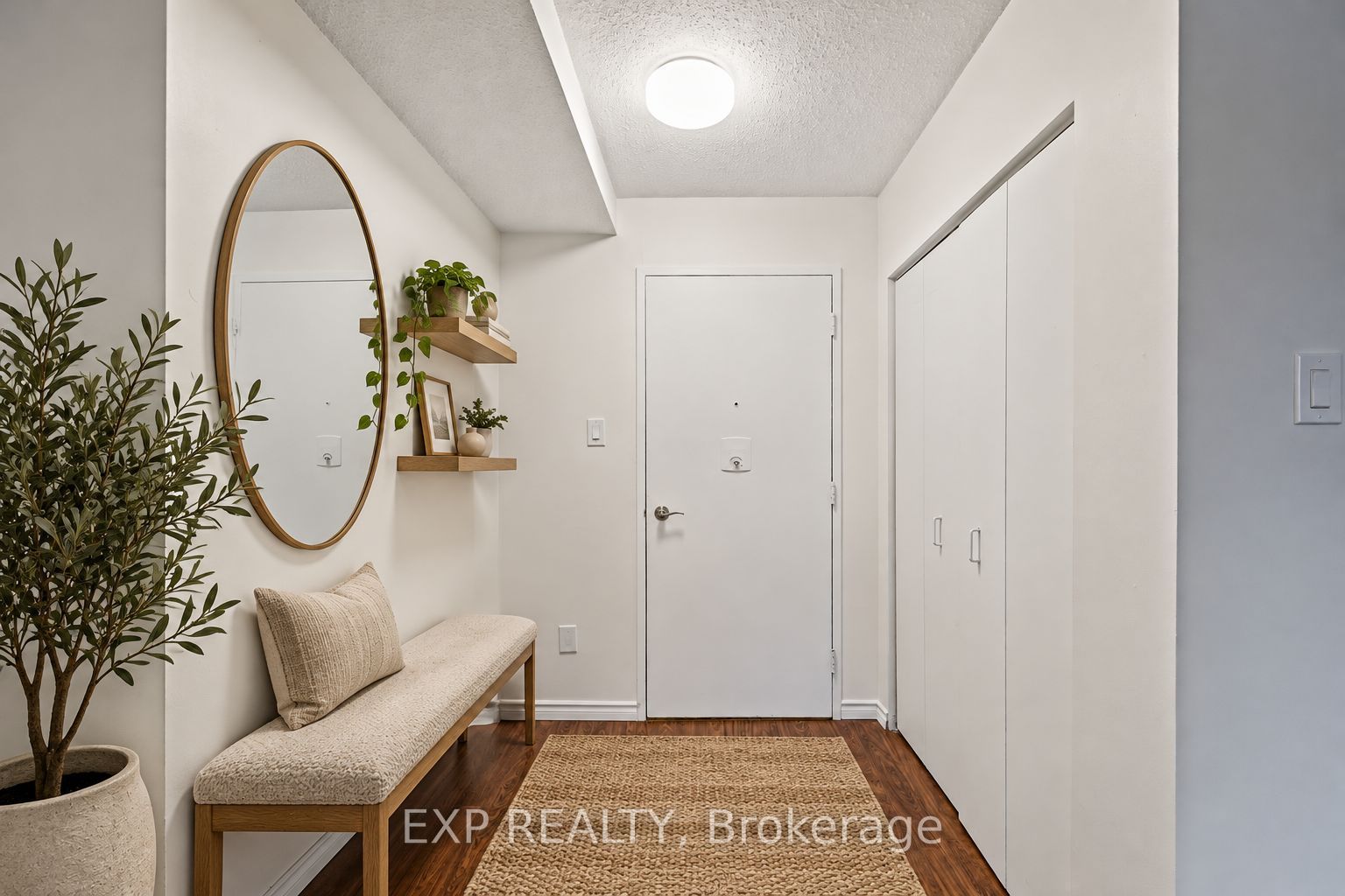 2044 Arrowsmith Drive 405a Property Photo 4