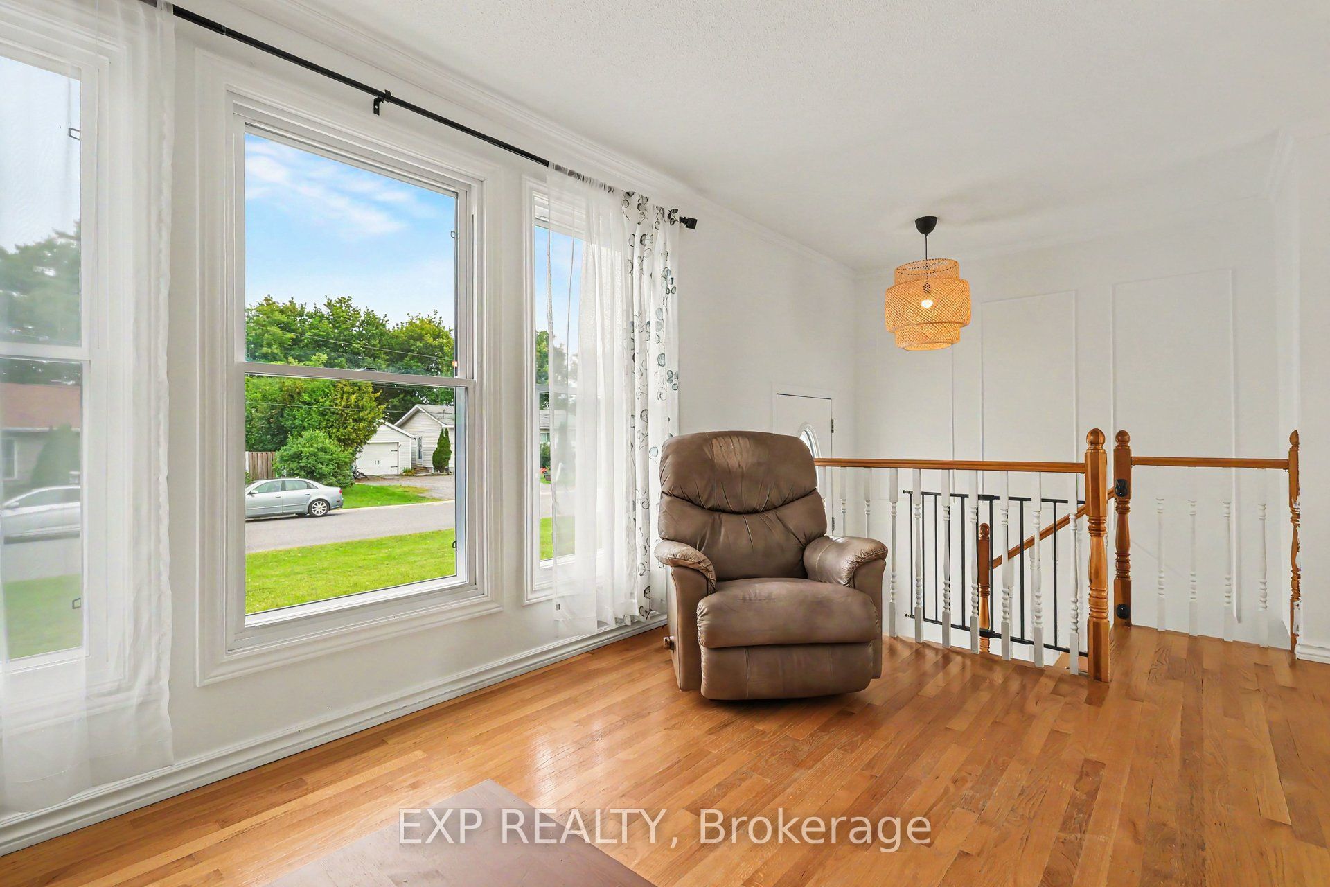 18 Centre Street Property Photo 4
