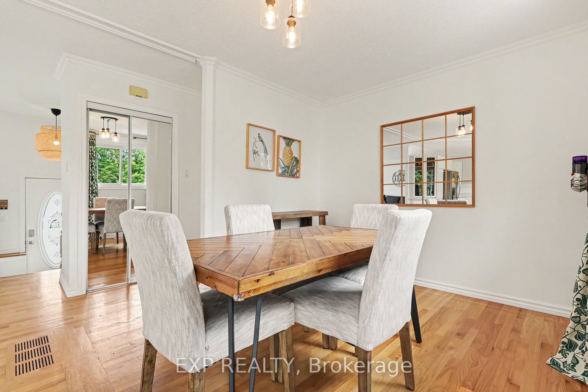 18 Centre Street Property Photo 9