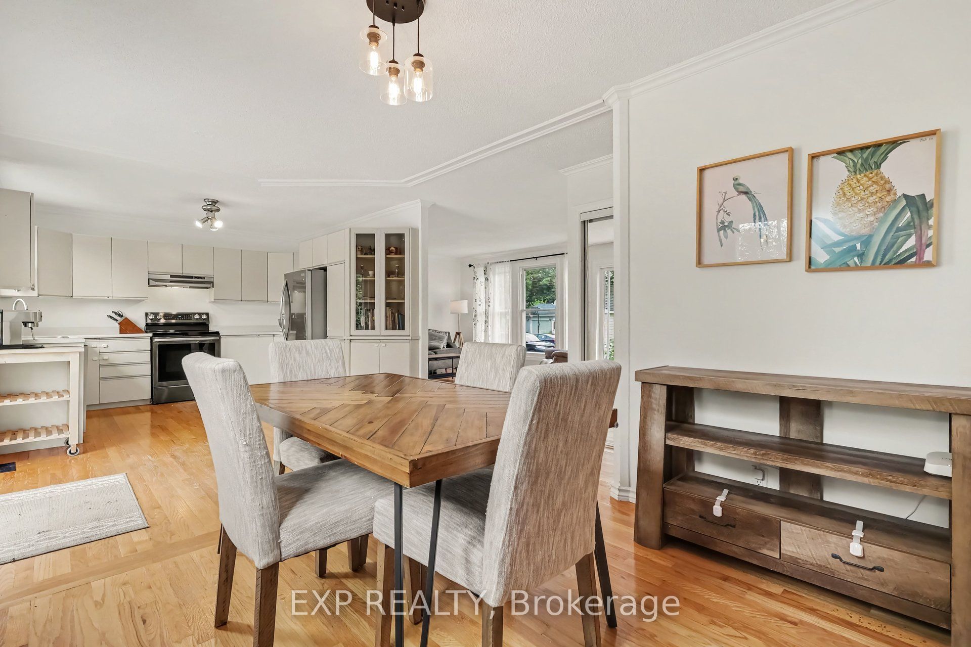 18 Centre Street Property Photo 10