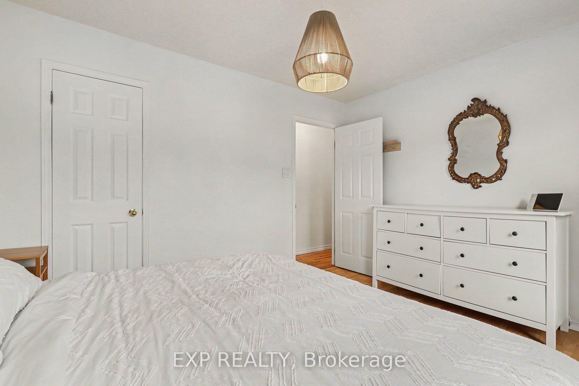 18 Centre Street Property Photo 16