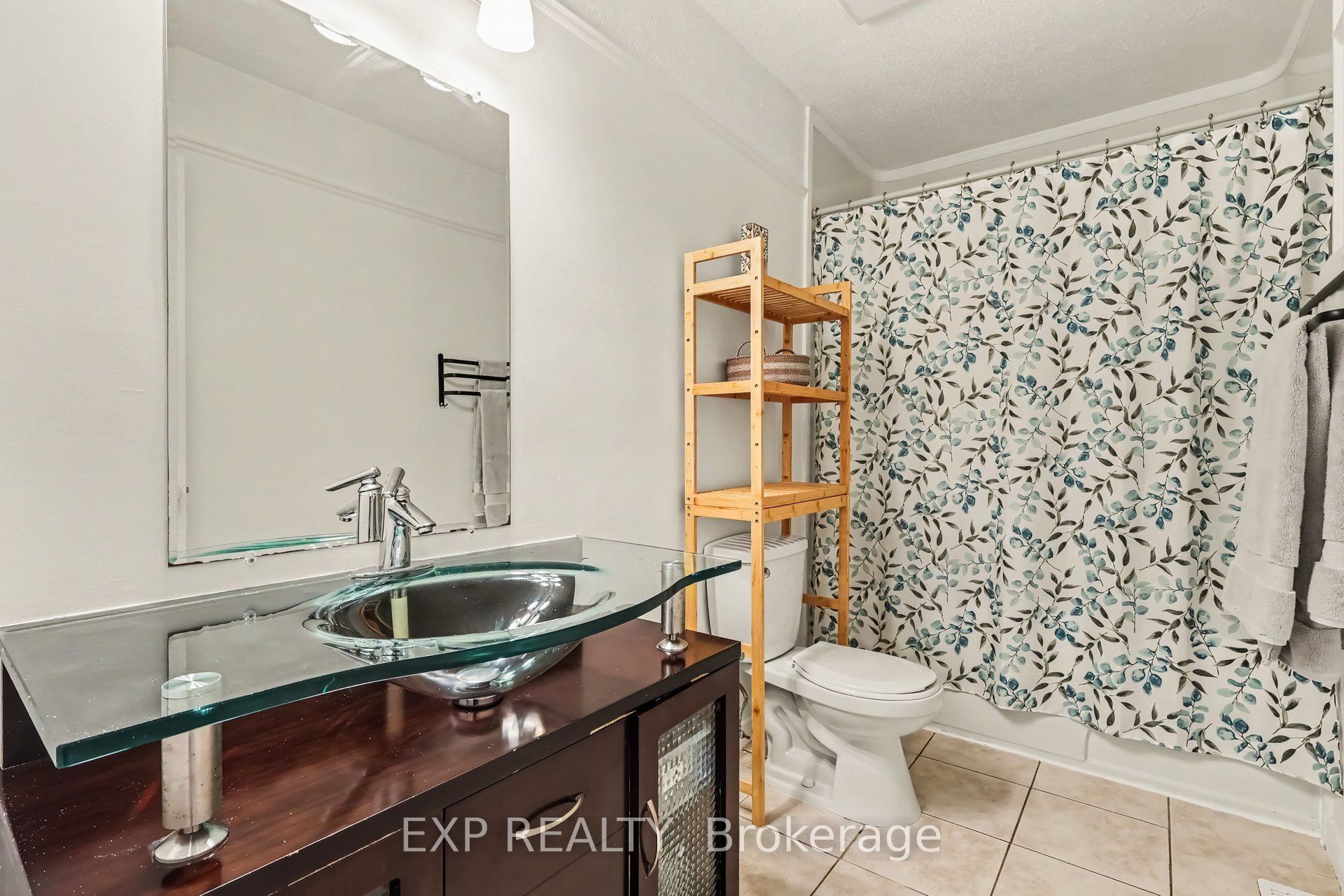 18 Centre Street Property Photo 20