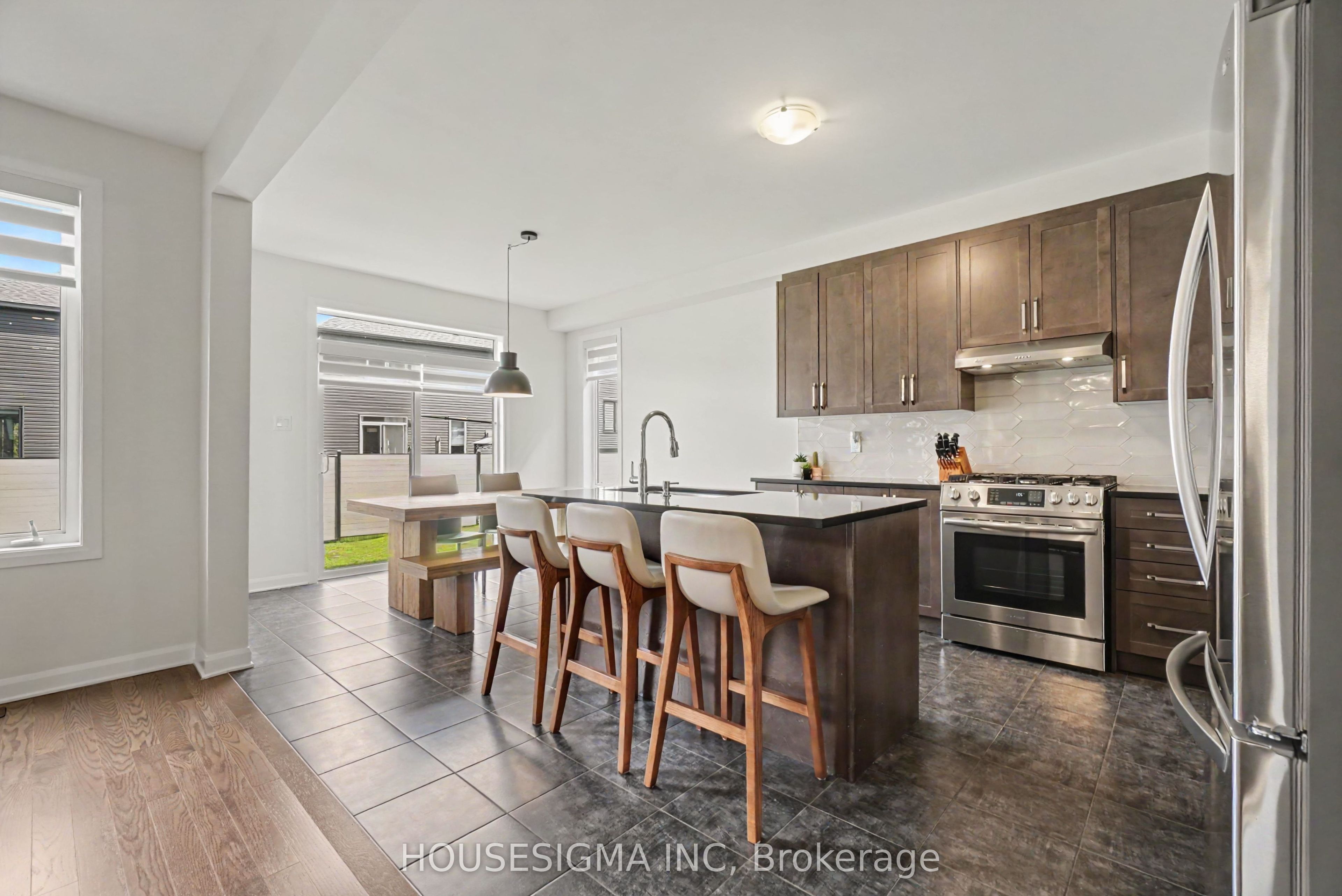 757 Shoal Street Property Photo 14
