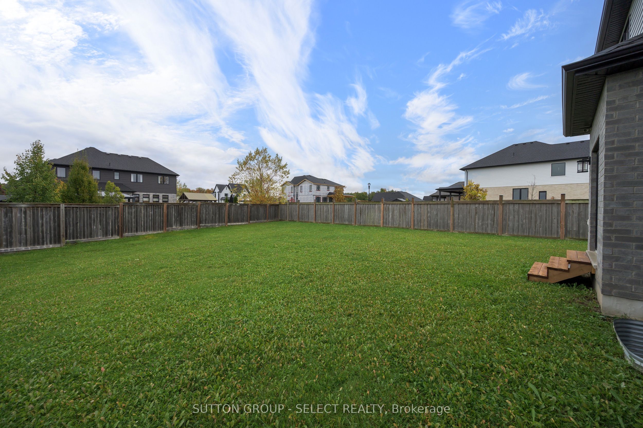 102 Timberwalk Trail Property Photo 5