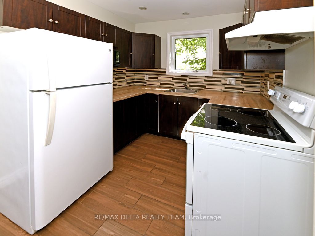 355 Bronson Avenue Property Photo 16