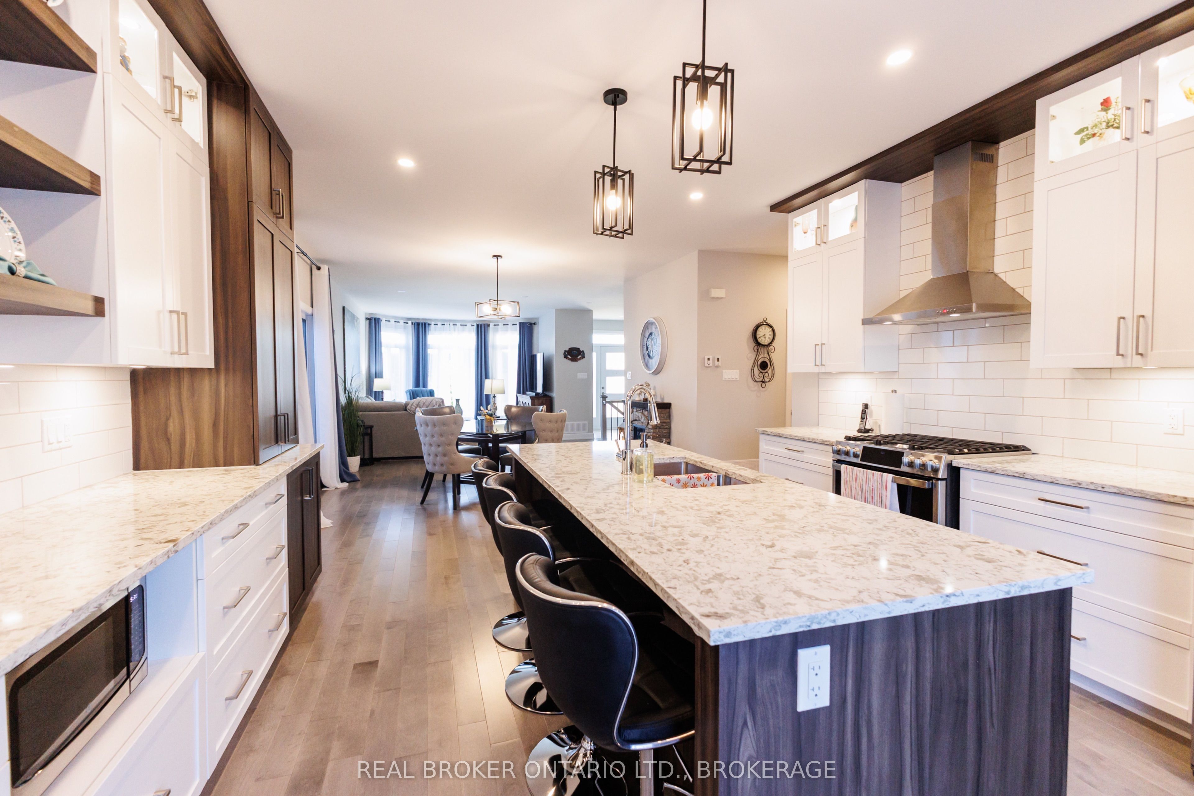 2415 Watson Crescent Property Photo 17