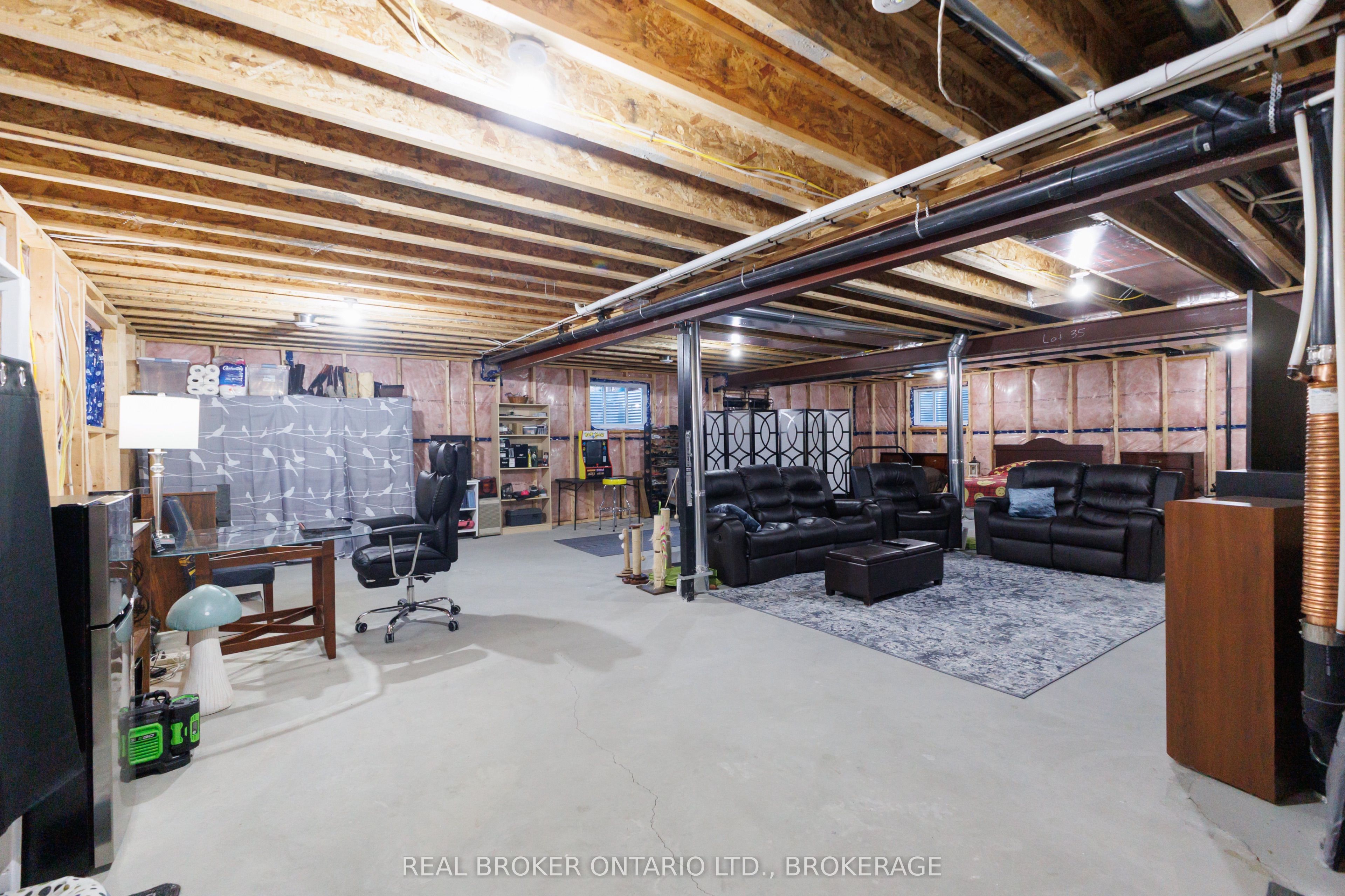 2415 Watson Crescent Property Photo 38