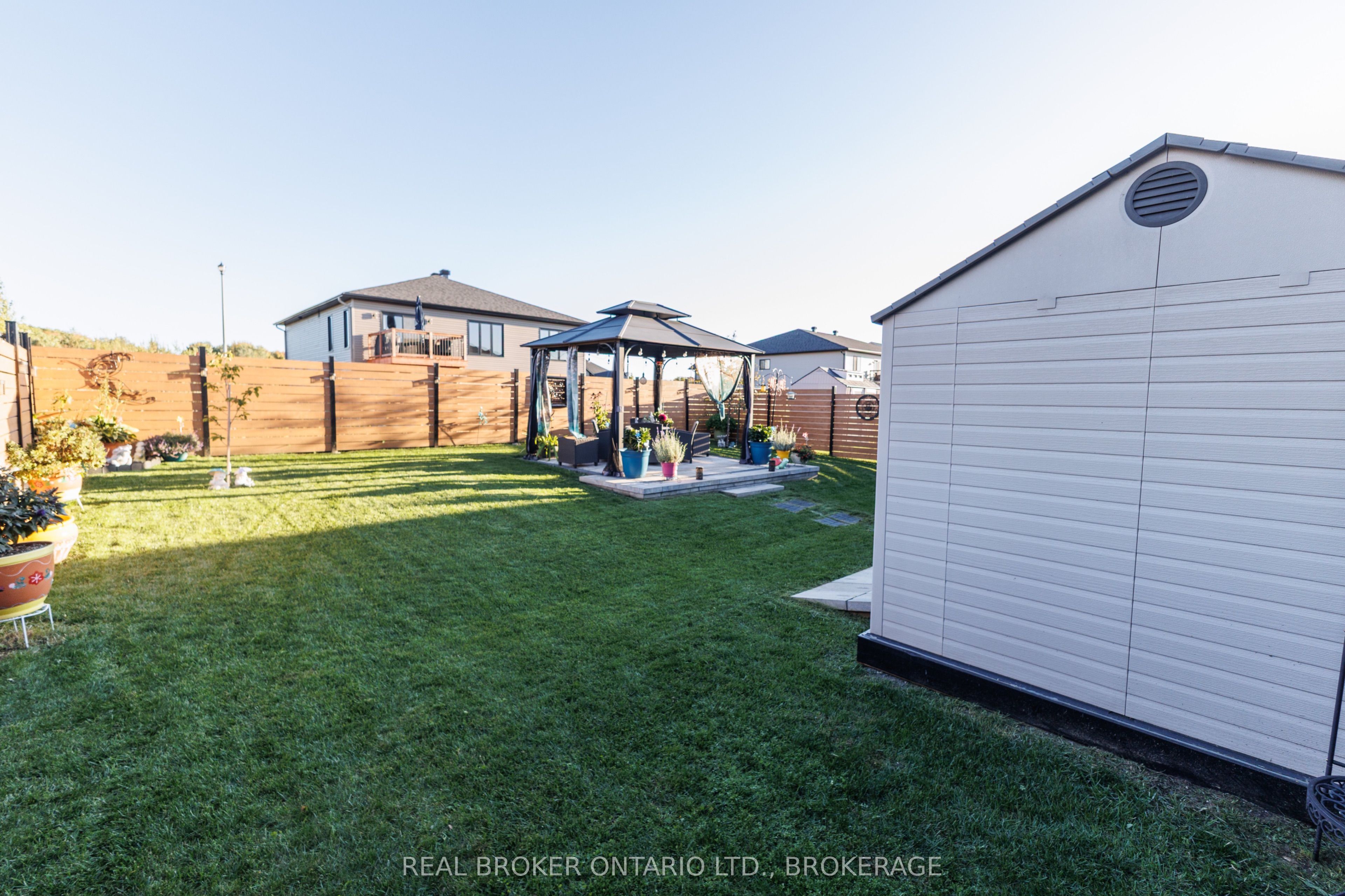 2415 Watson Crescent Property Photo 40
