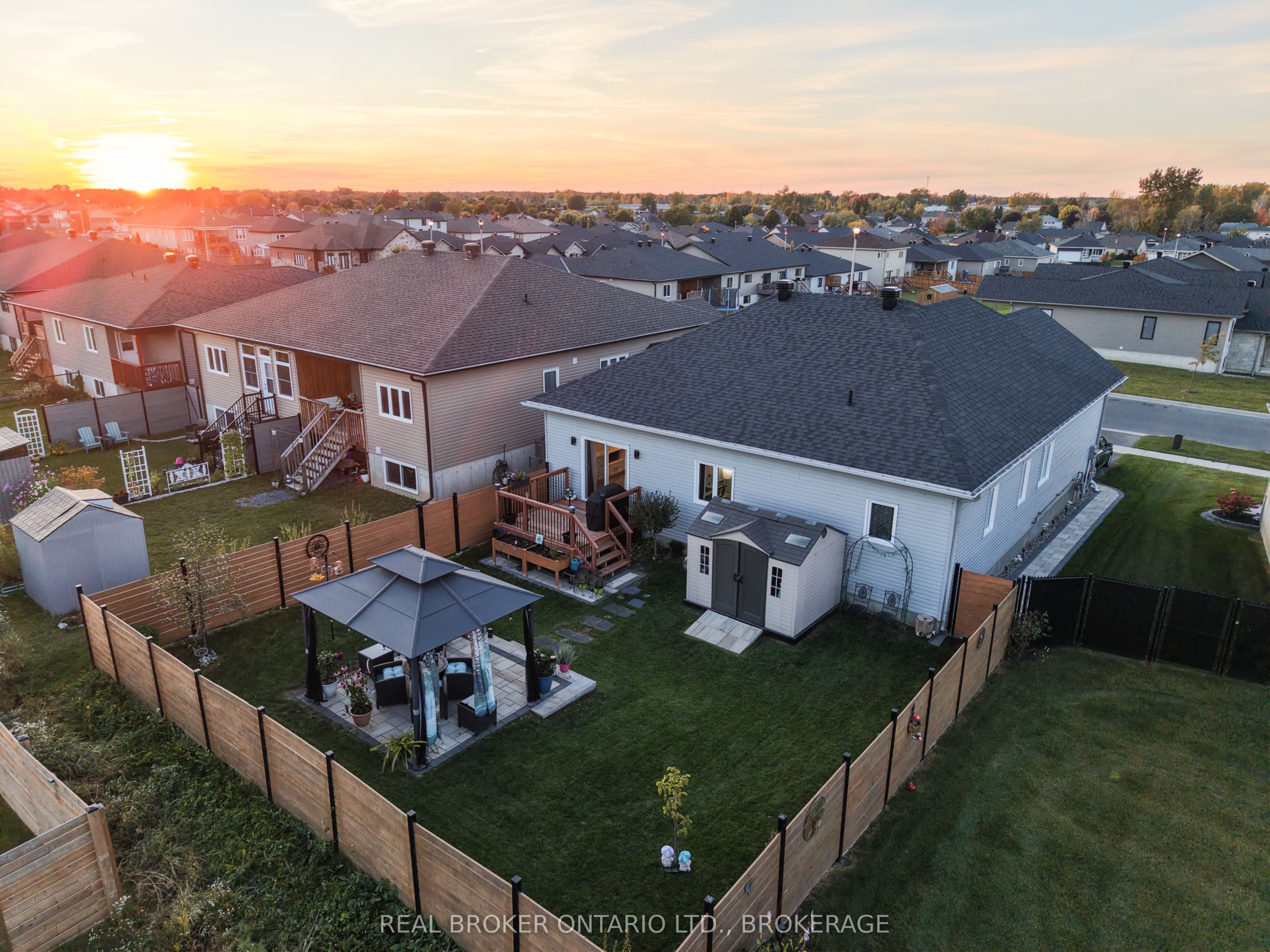 2415 Watson Crescent Property Photo 45