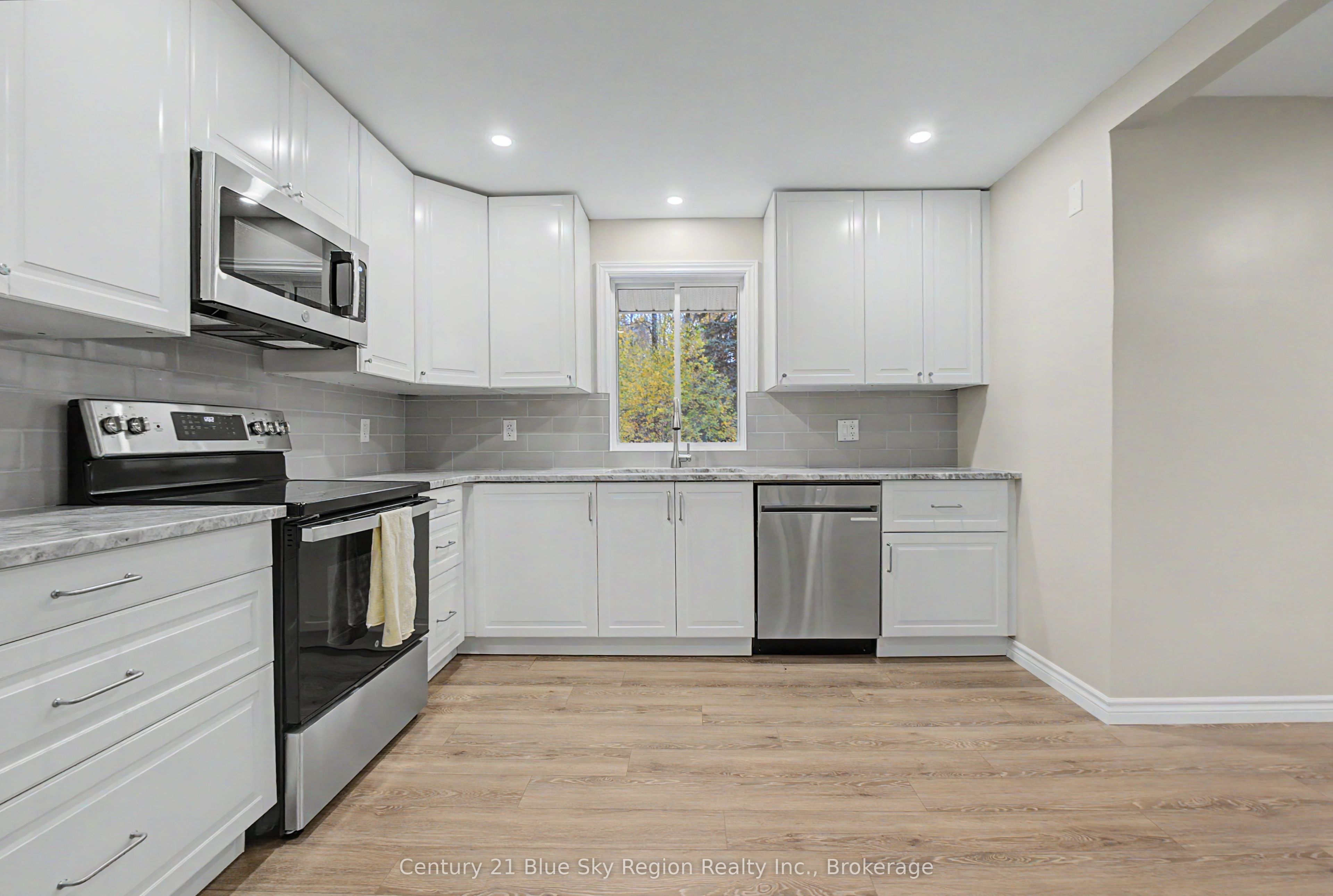 686 Laplage Road Property Photo 12