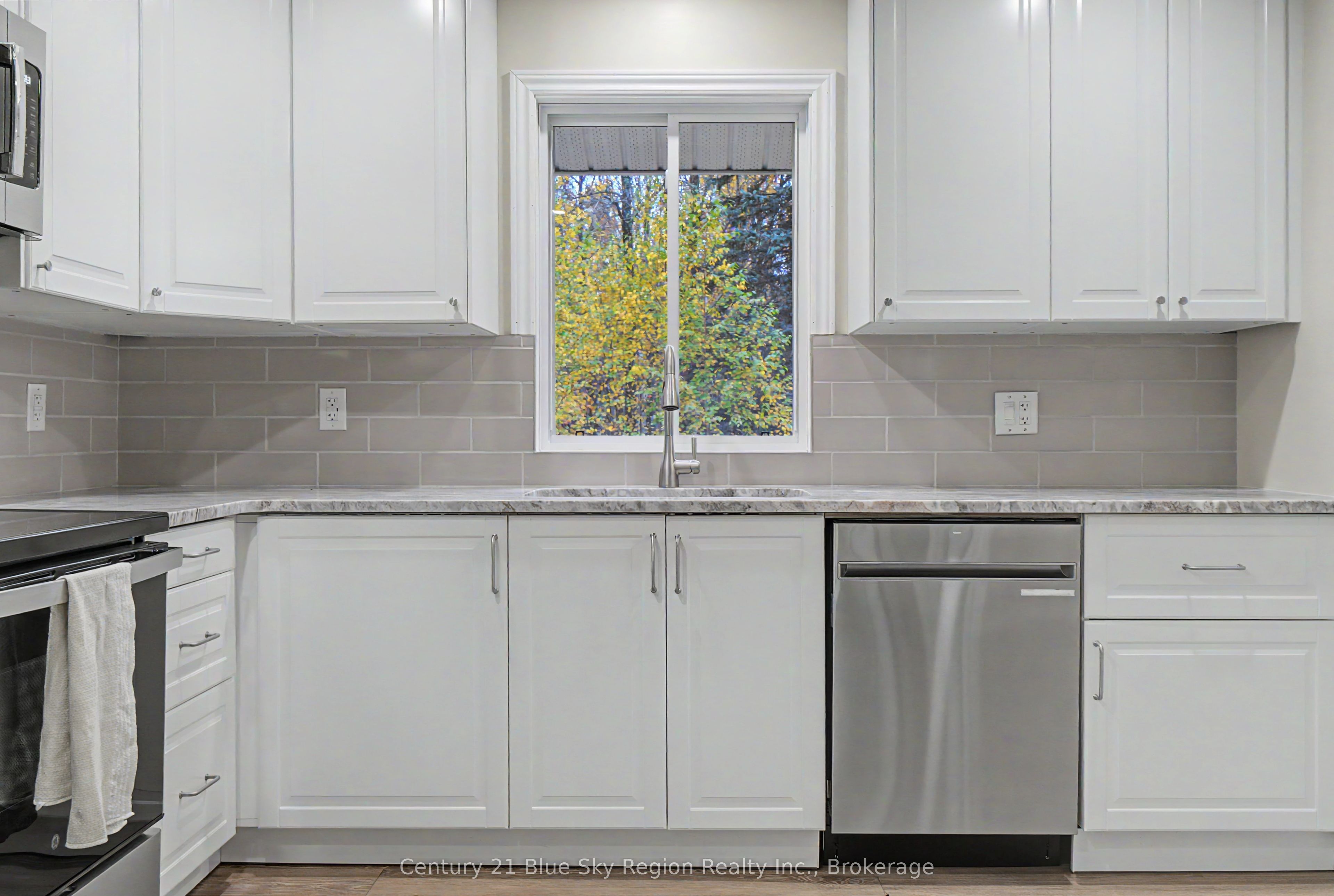686 Laplage Road Property Photo 13