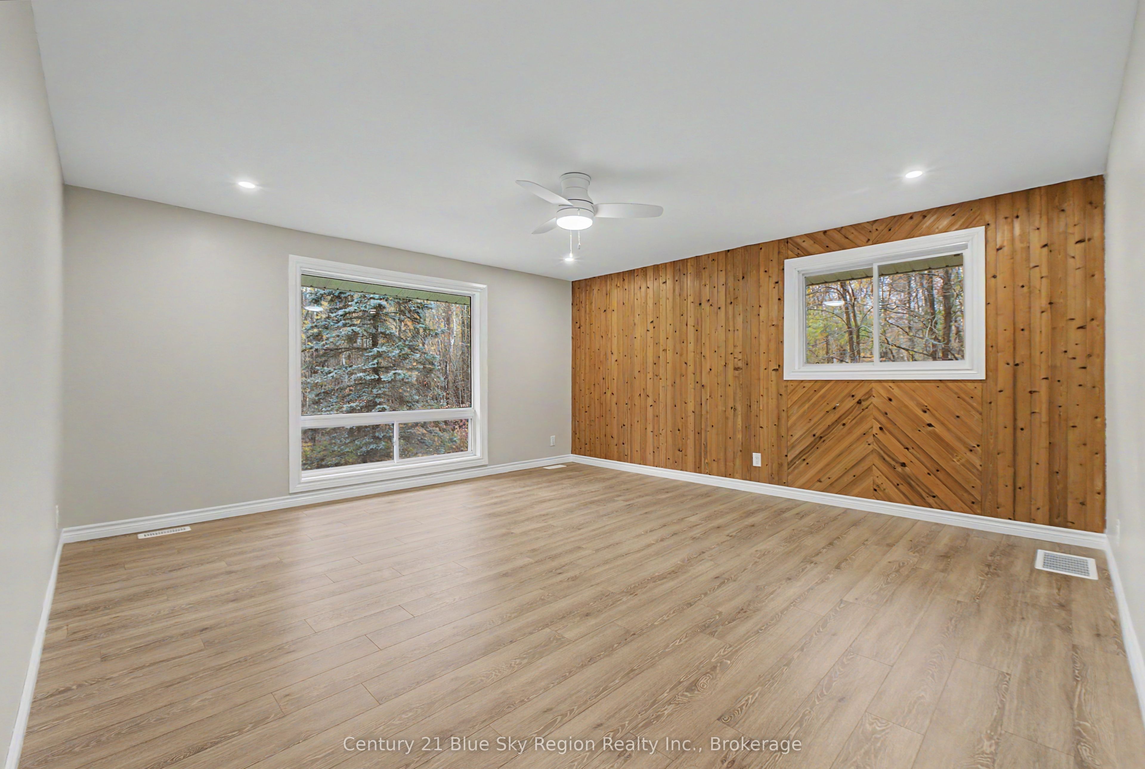686 Laplage Road Property Photo 15