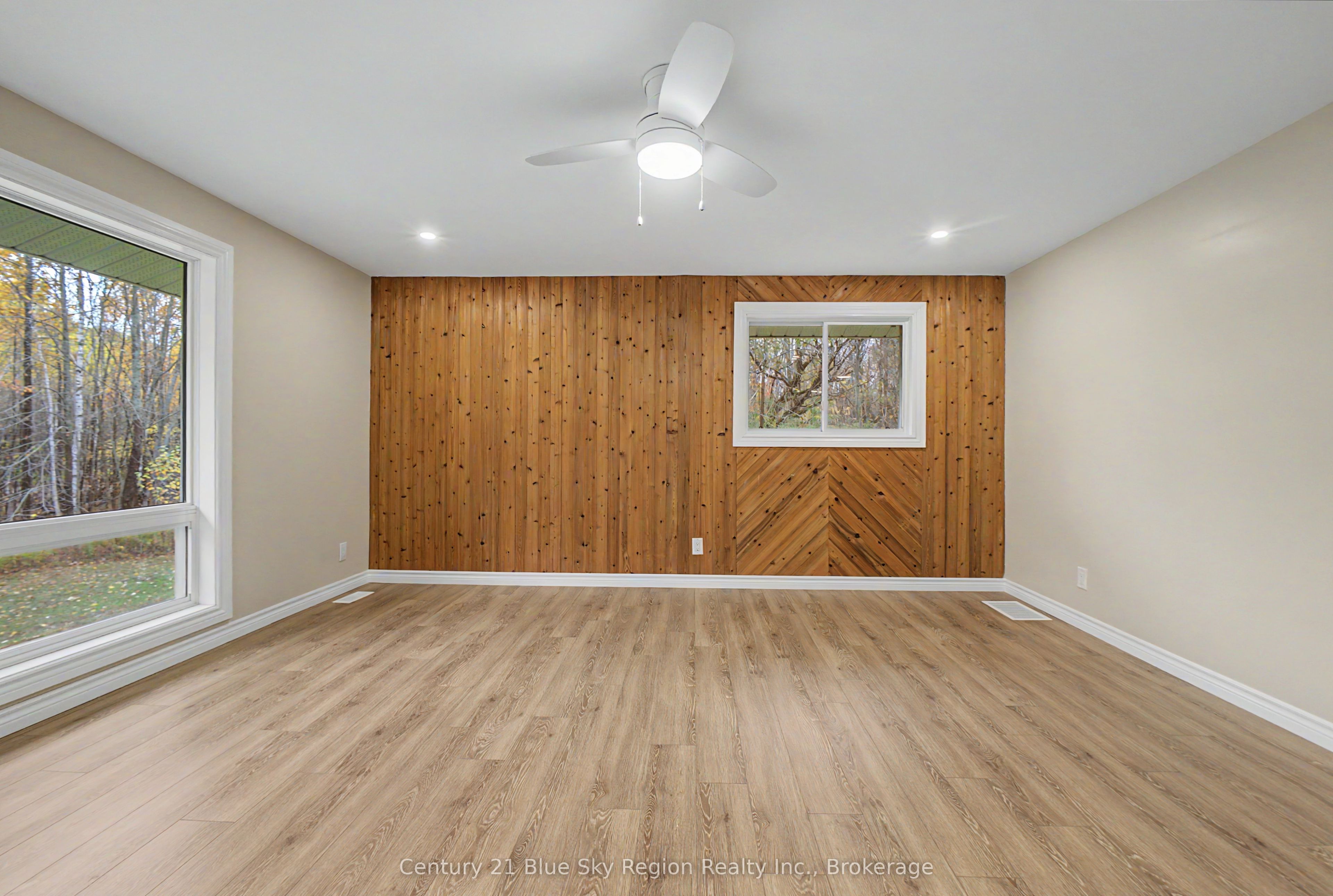686 Laplage Road Property Photo 16