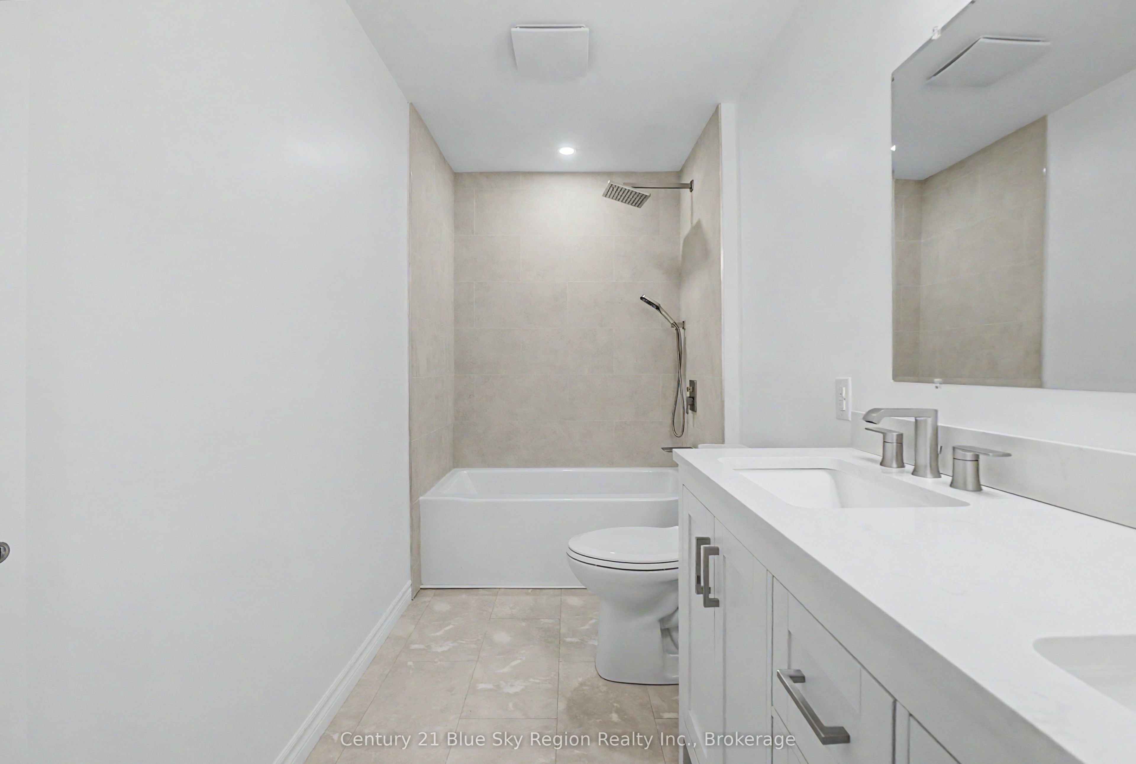 686 Laplage Road Property Photo 20