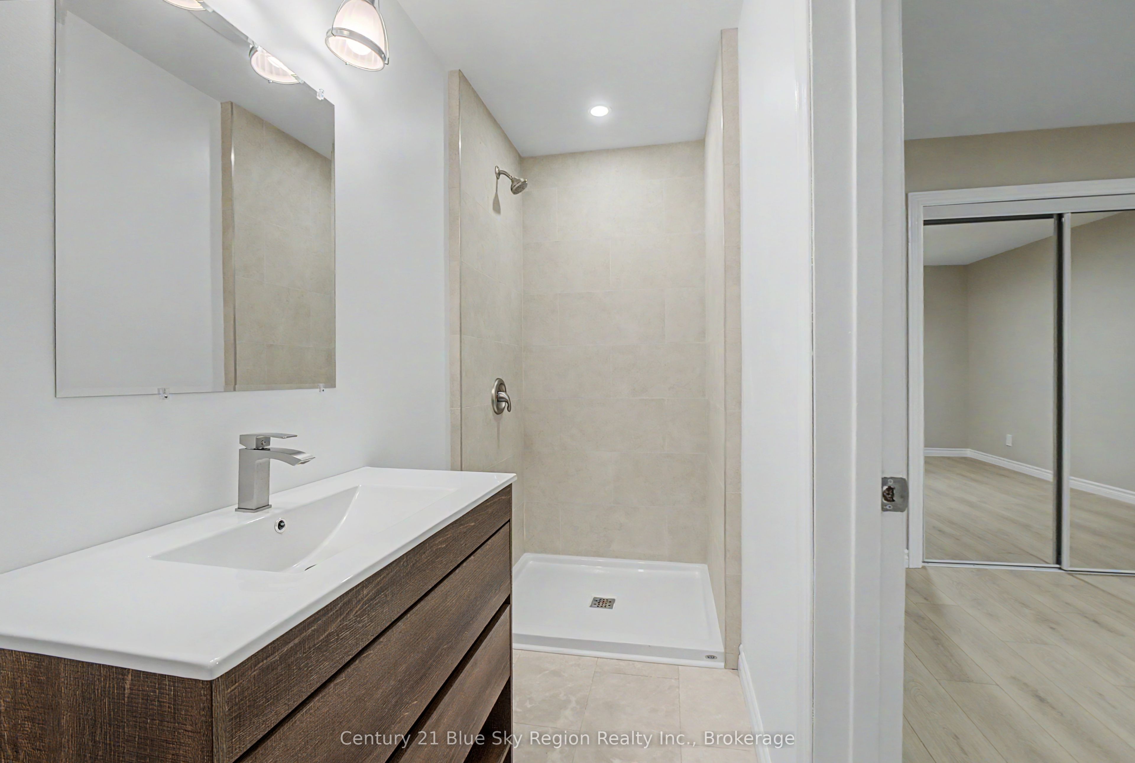 686 Laplage Road Property Photo 25