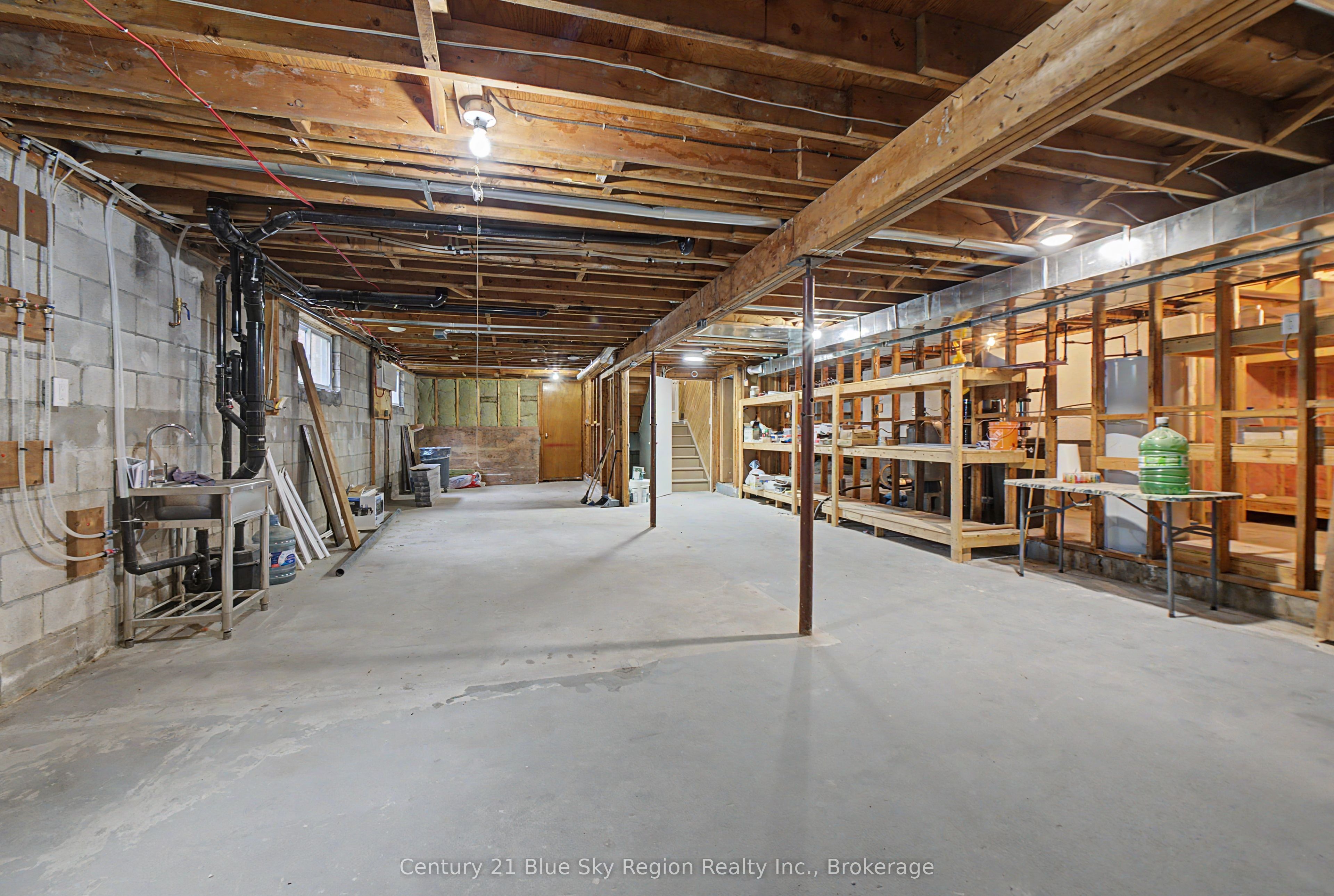 686 Laplage Road Property Photo 29