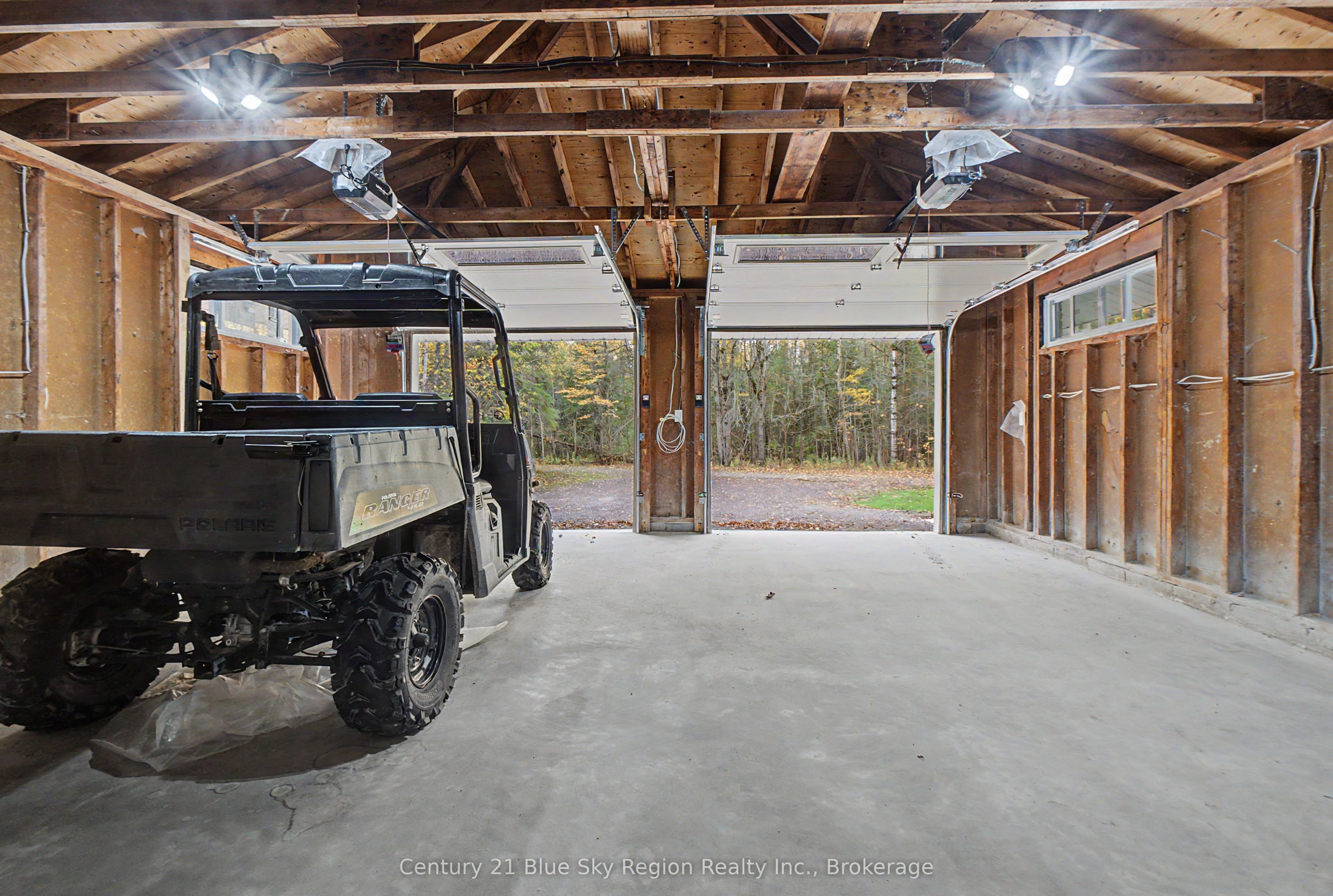 686 Laplage Road Property Photo 32