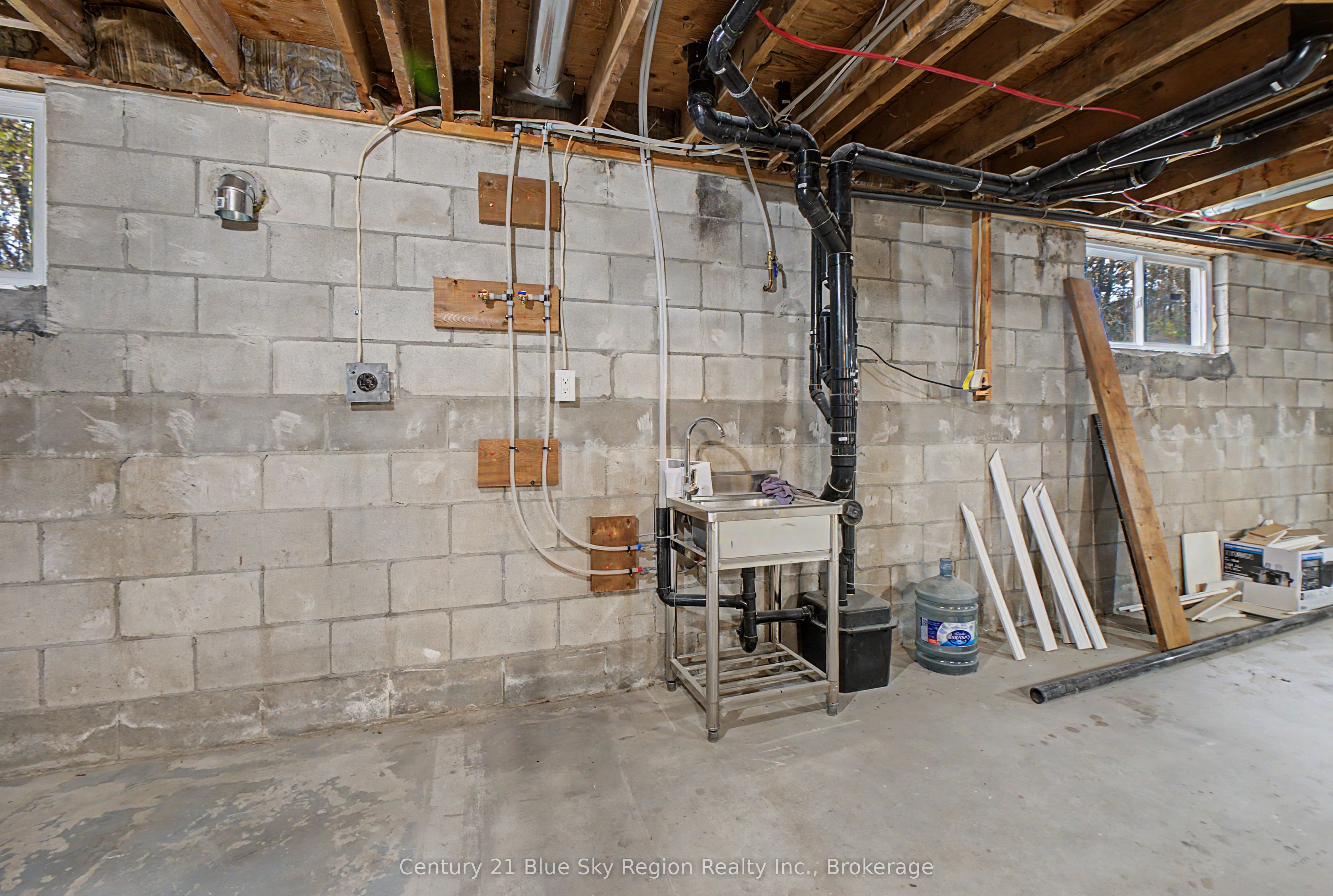 686 Laplage Road Property Photo 38