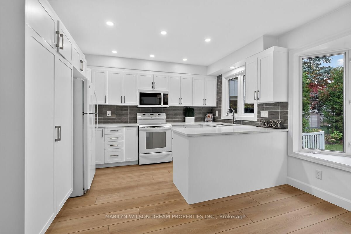 121 St Laurent Boulevard Property Photo 11