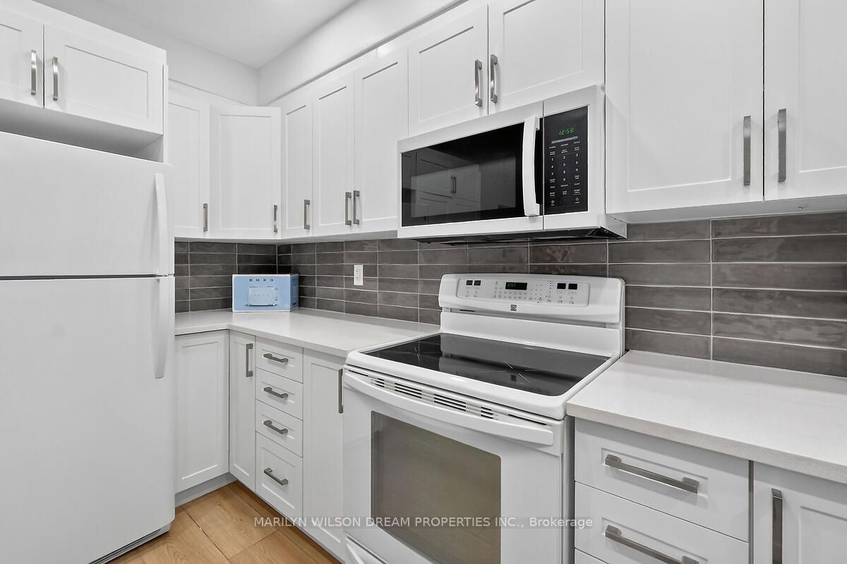 121 St Laurent Boulevard Property Photo 14