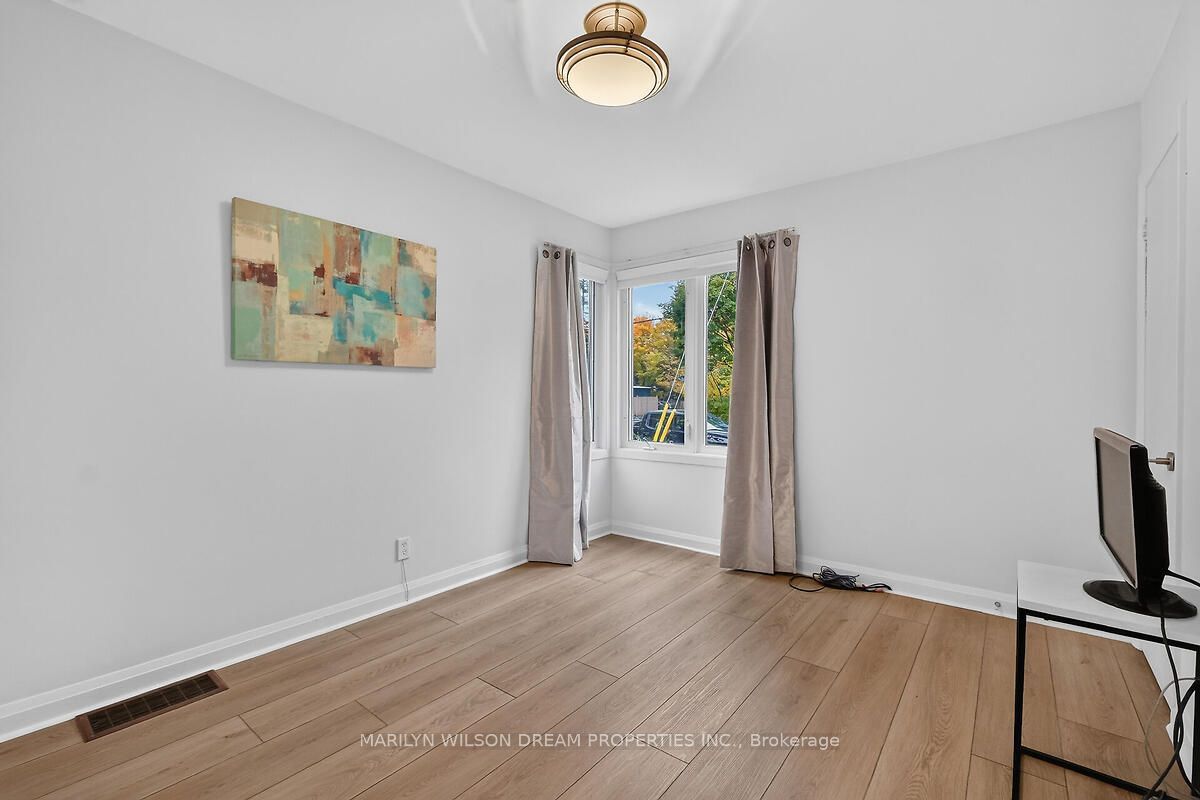 121 St Laurent Boulevard Property Photo 19