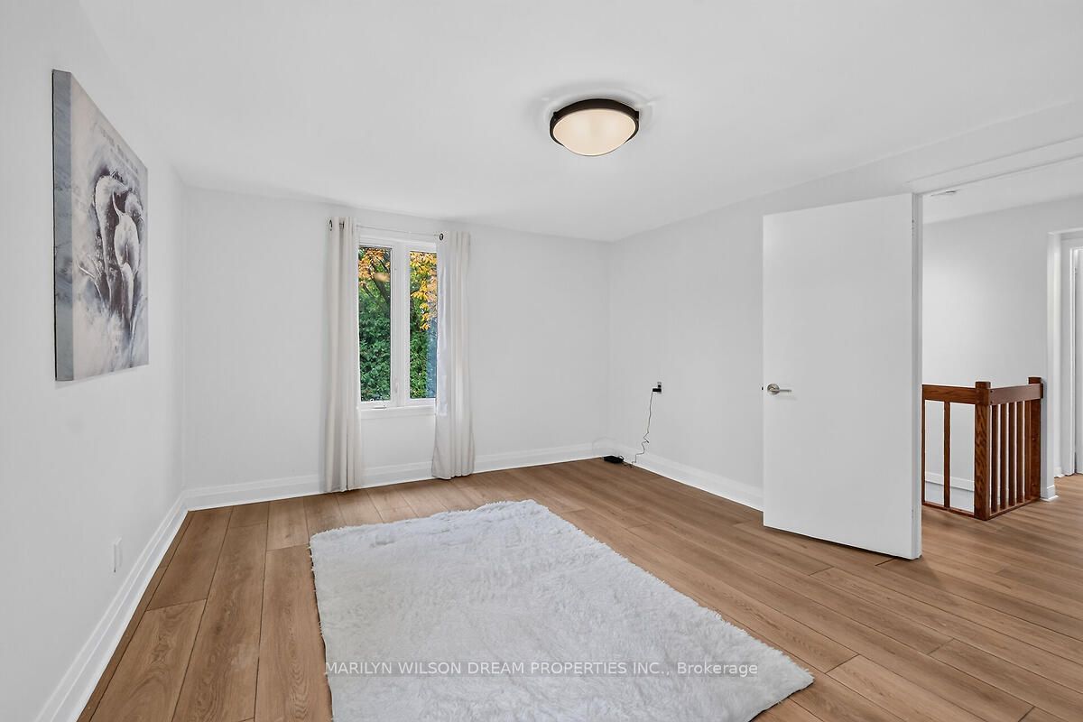 121 St Laurent Boulevard Property Photo 29