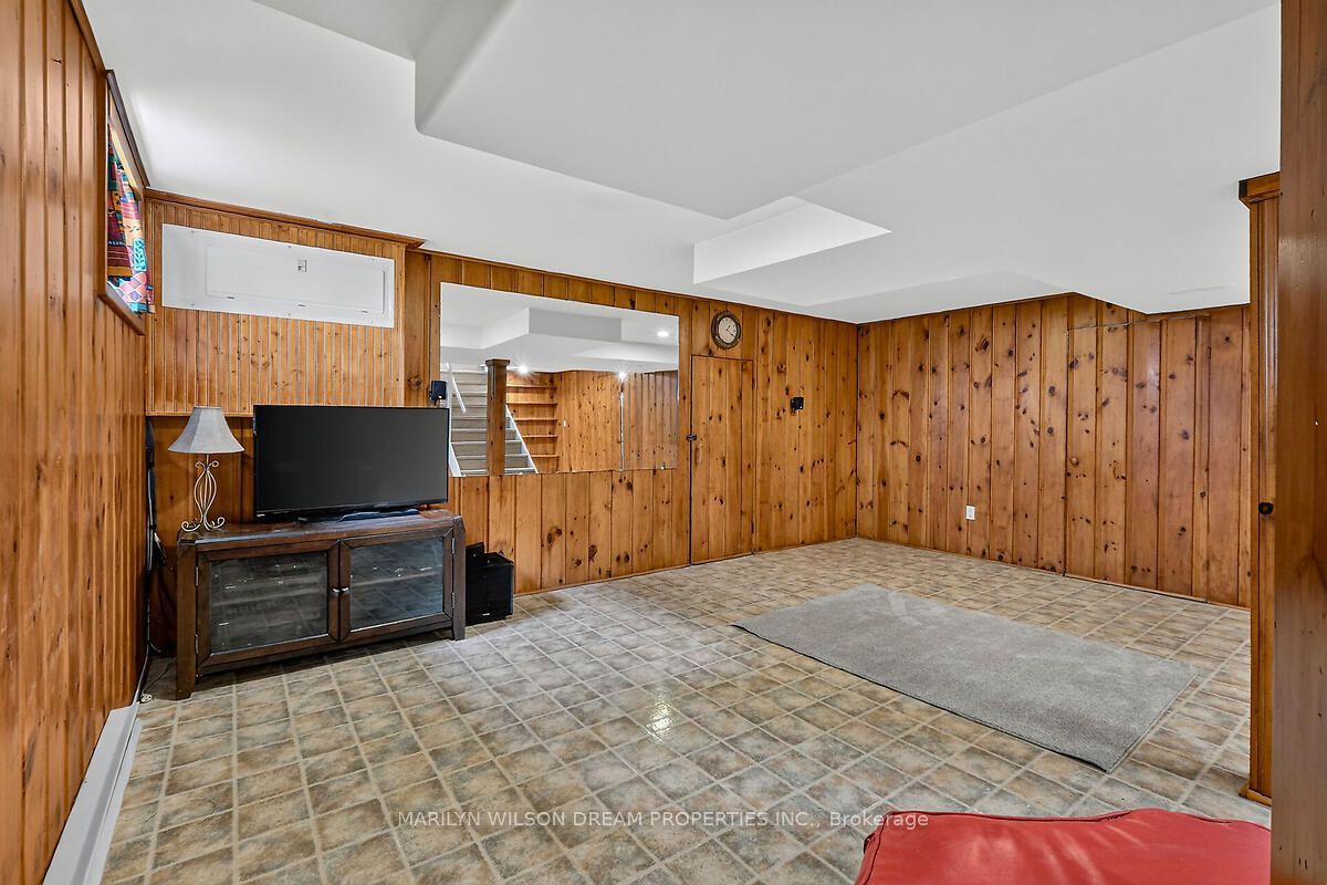 121 St Laurent Boulevard Property Photo 43