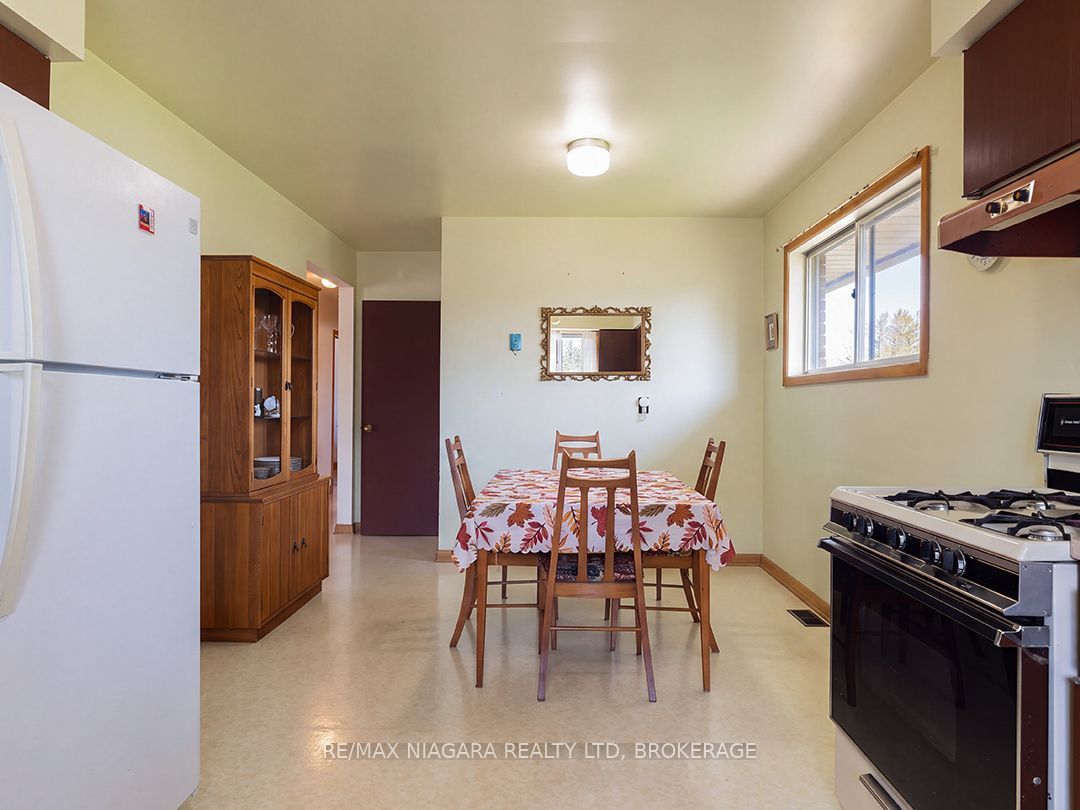 109 Hampton Avenue Property Photo 9