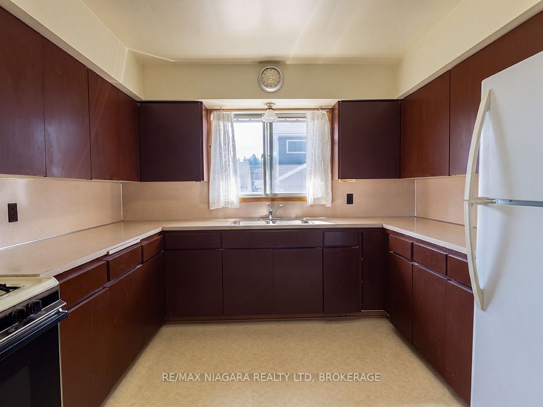109 Hampton Avenue Property Photo 11