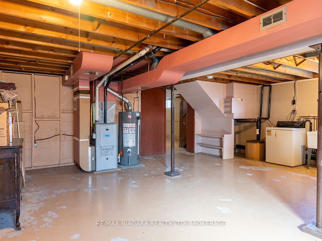 109 Hampton Avenue Property Photo 23