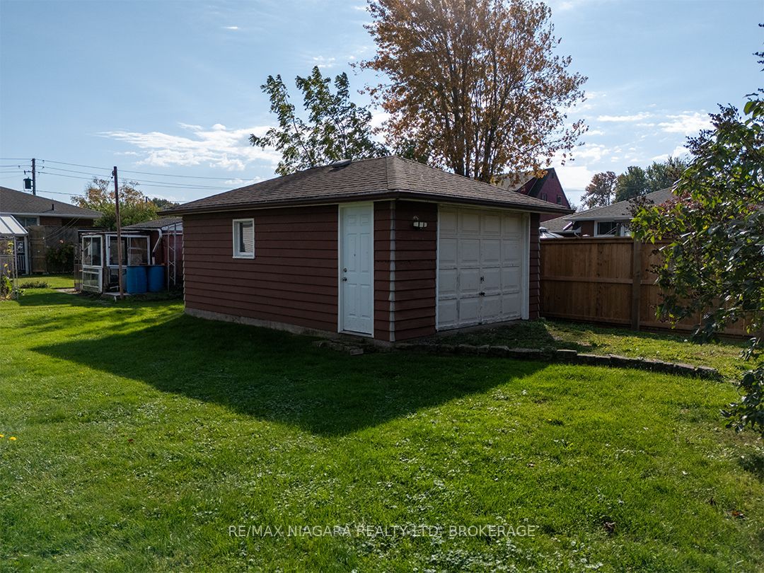 109 Hampton Avenue Property Photo 29